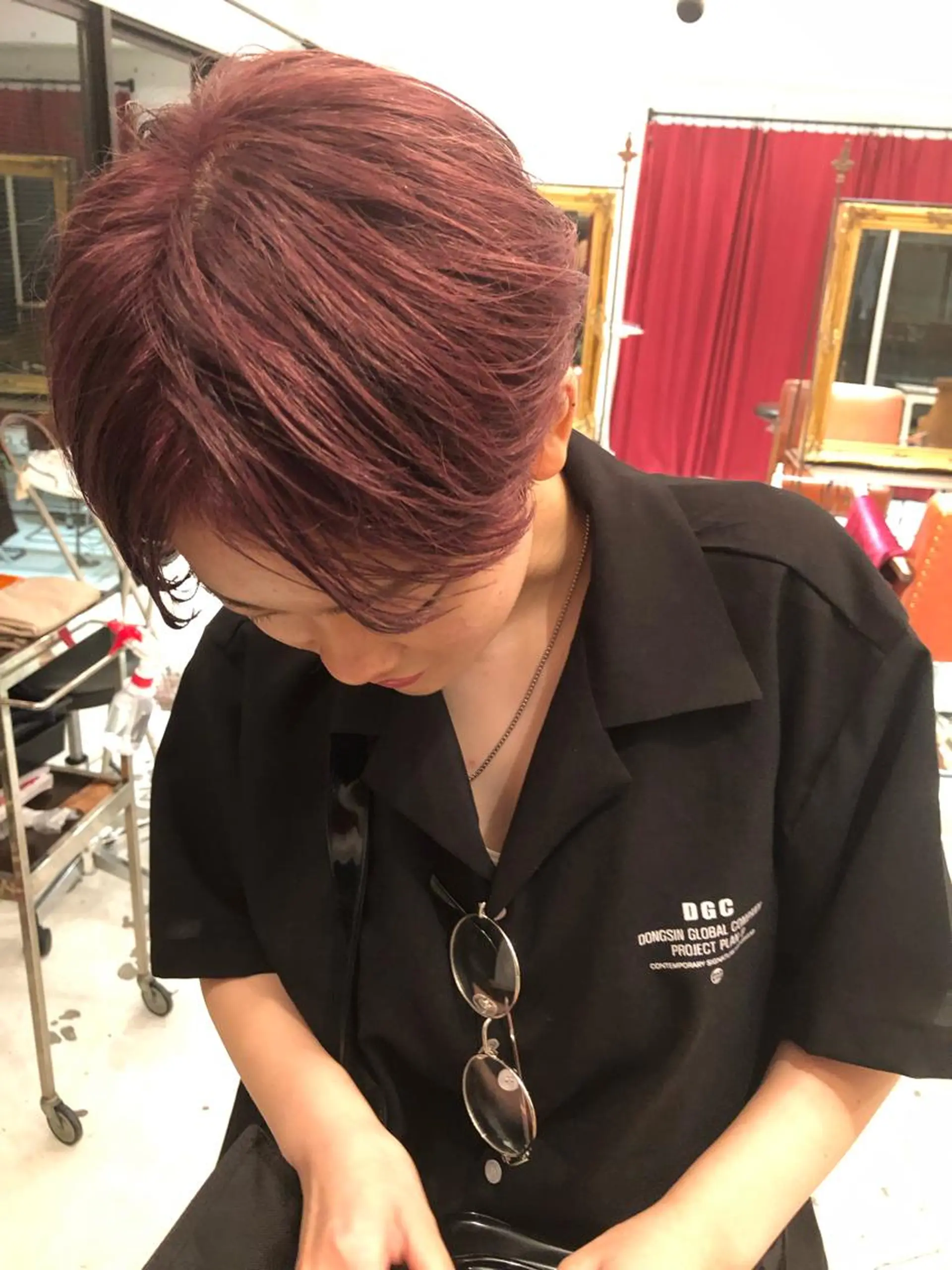 ショート カラー THE DAY所属・AKI HASHIMOTOのヘアスタイル