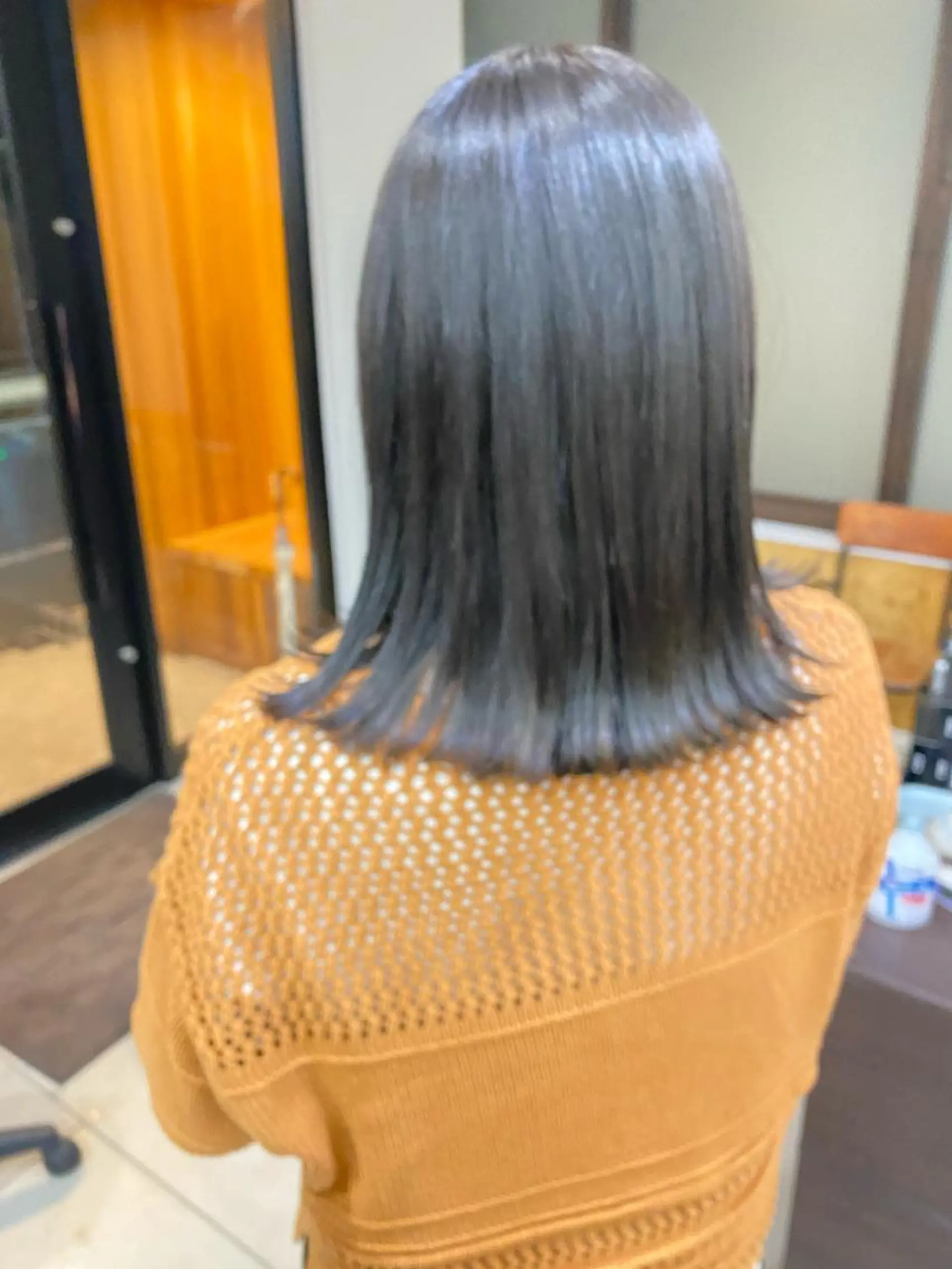 ミディアム カラー グレージュ ブリーチカラー よねだまことのヘアスタイル