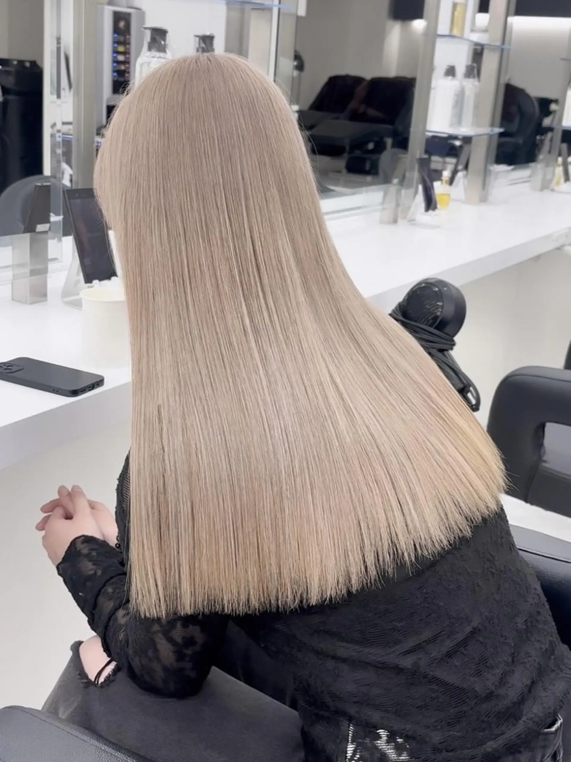 カラー モテ髪💕ハイトーン ベージュ yuriaのヘアスタイル