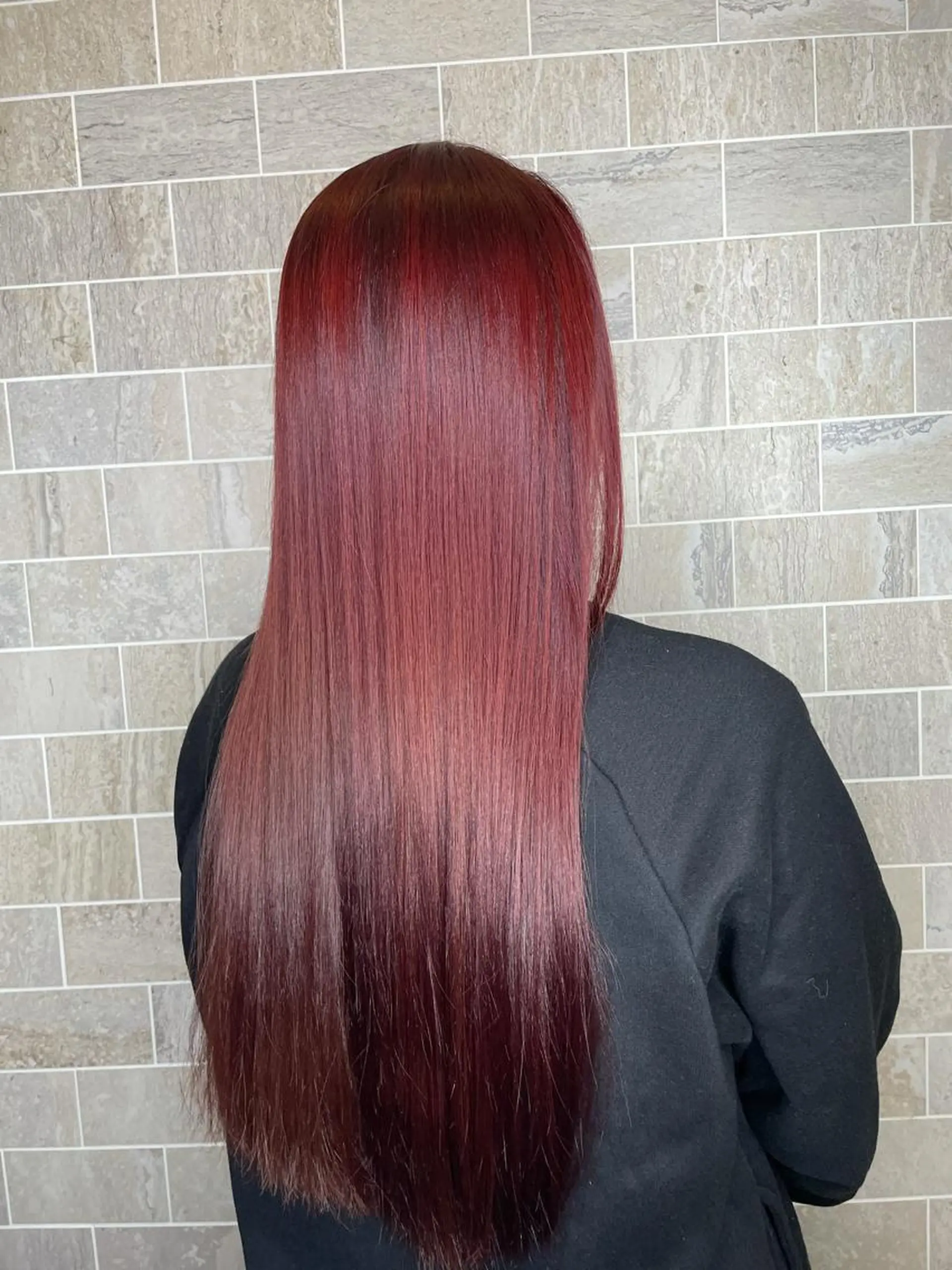 ロング 柳井 瑠菜のヘアスタイル