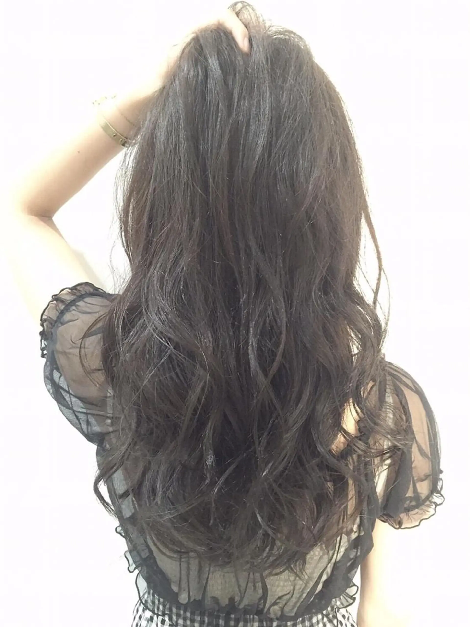 ロング カラー 磧本 祐里恵のヘアスタイル