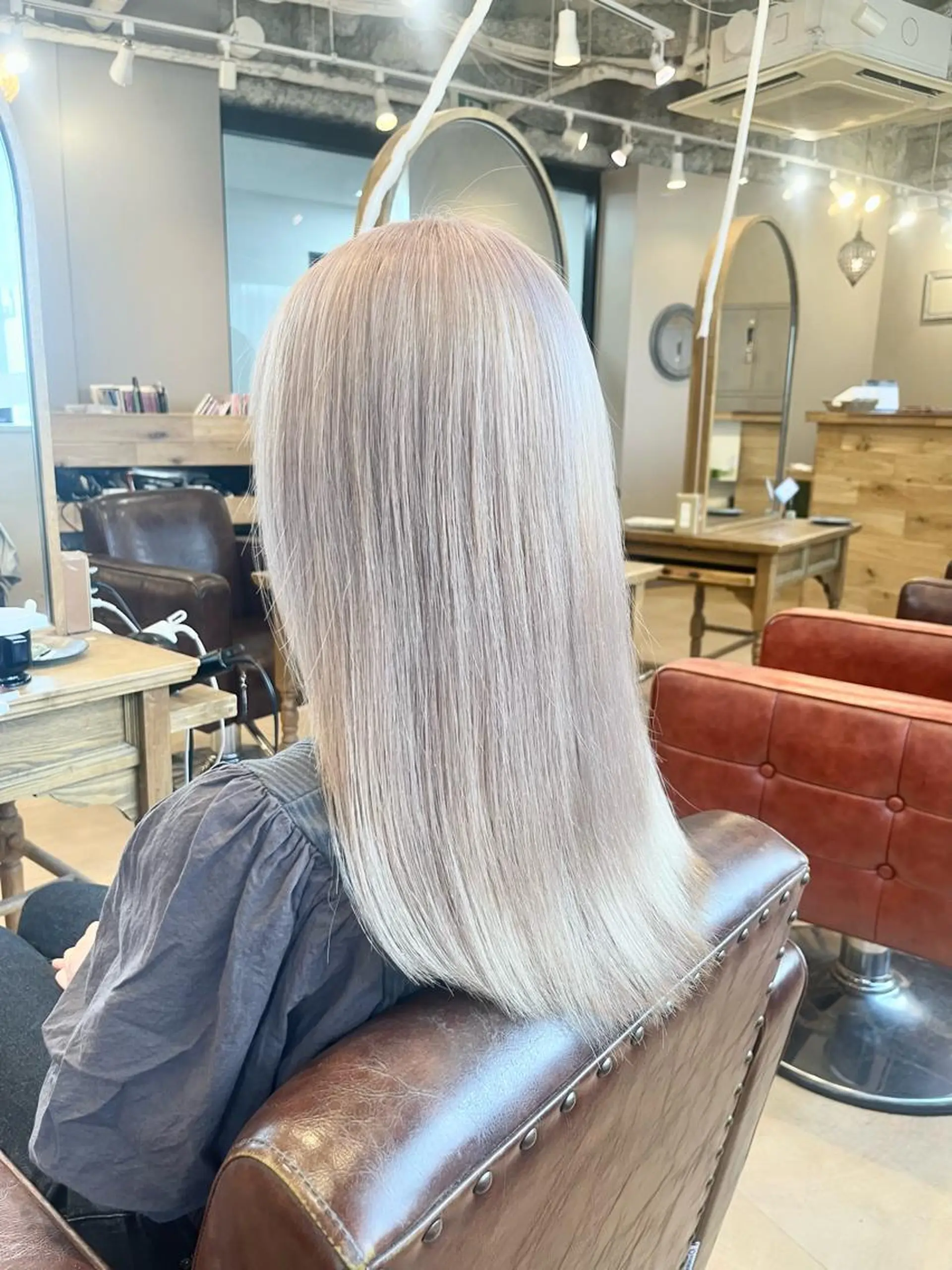 セミロング カラー S.BLOOM 川崎 翔哉のヘアスタイル