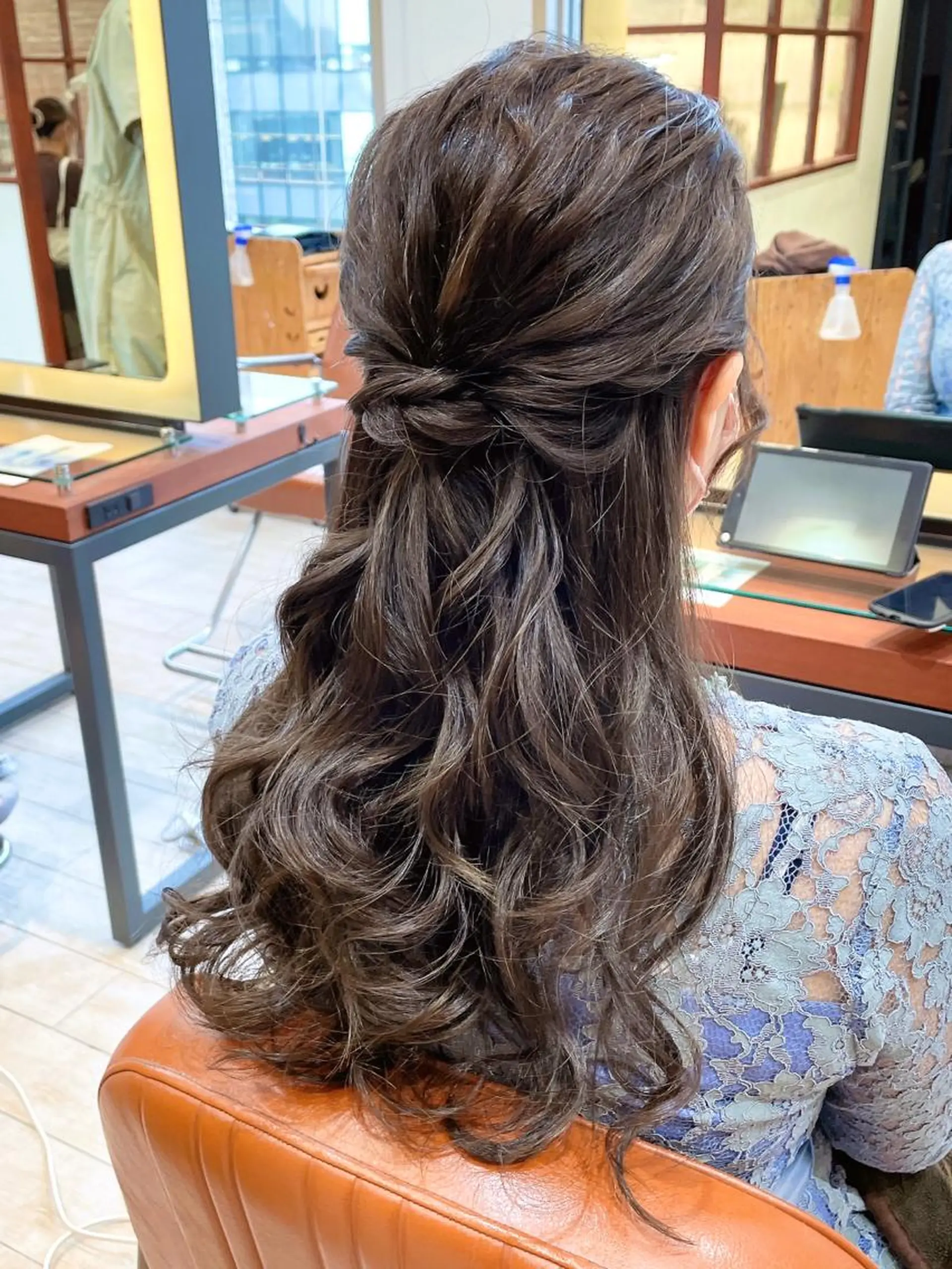 ロング ヘアアレンジ ハーフアップ 🦖鶴岡香純🦖 産休中のヘアスタイル