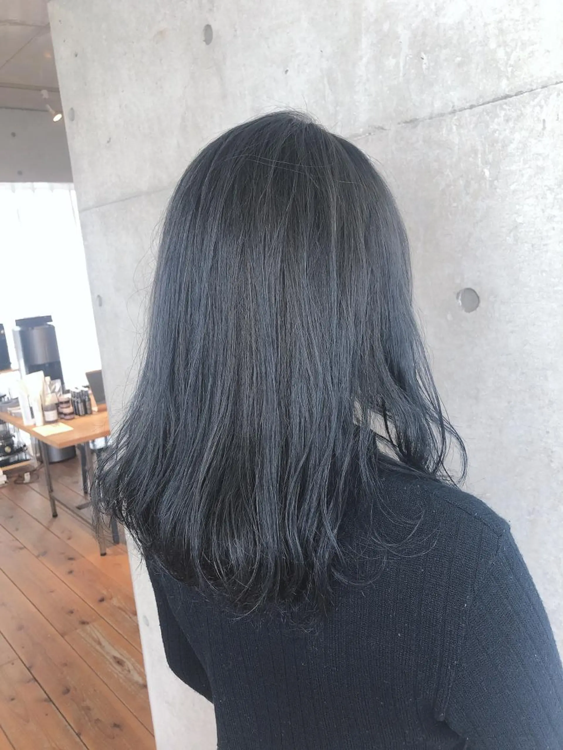 ミディアム カラー ブルーカラー nagisa /縮毛矯正のヘアスタイル