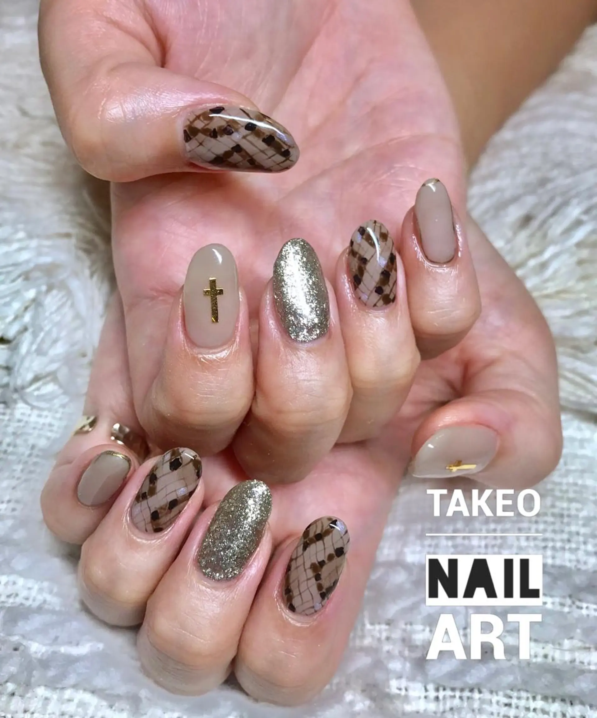 ミディアム カラー ネイル nail&eye Aoのマツエク・マツパデザイン