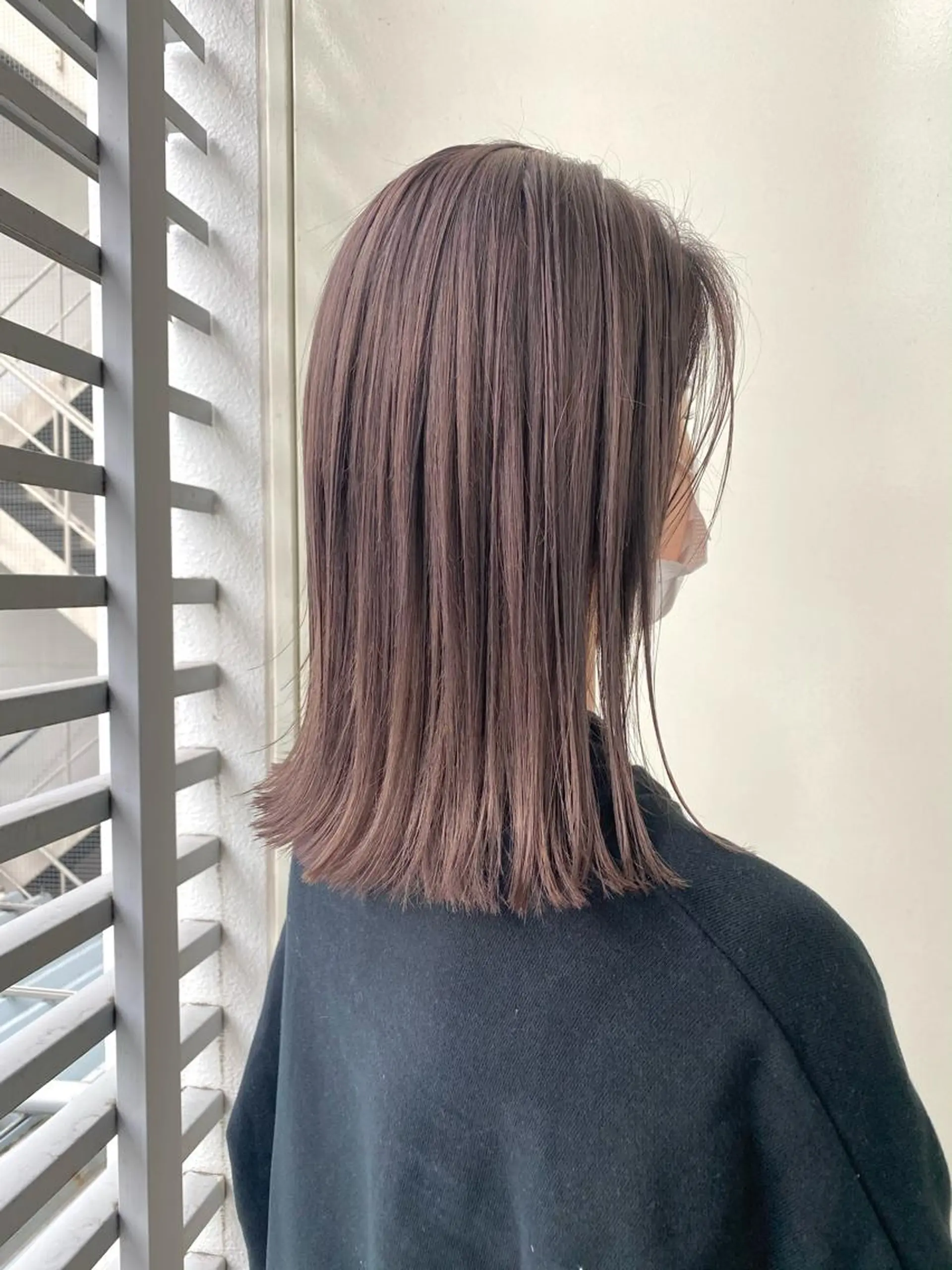 ミディアム カラー ANNA ／艶髪／ハイトーンのヘアスタイル