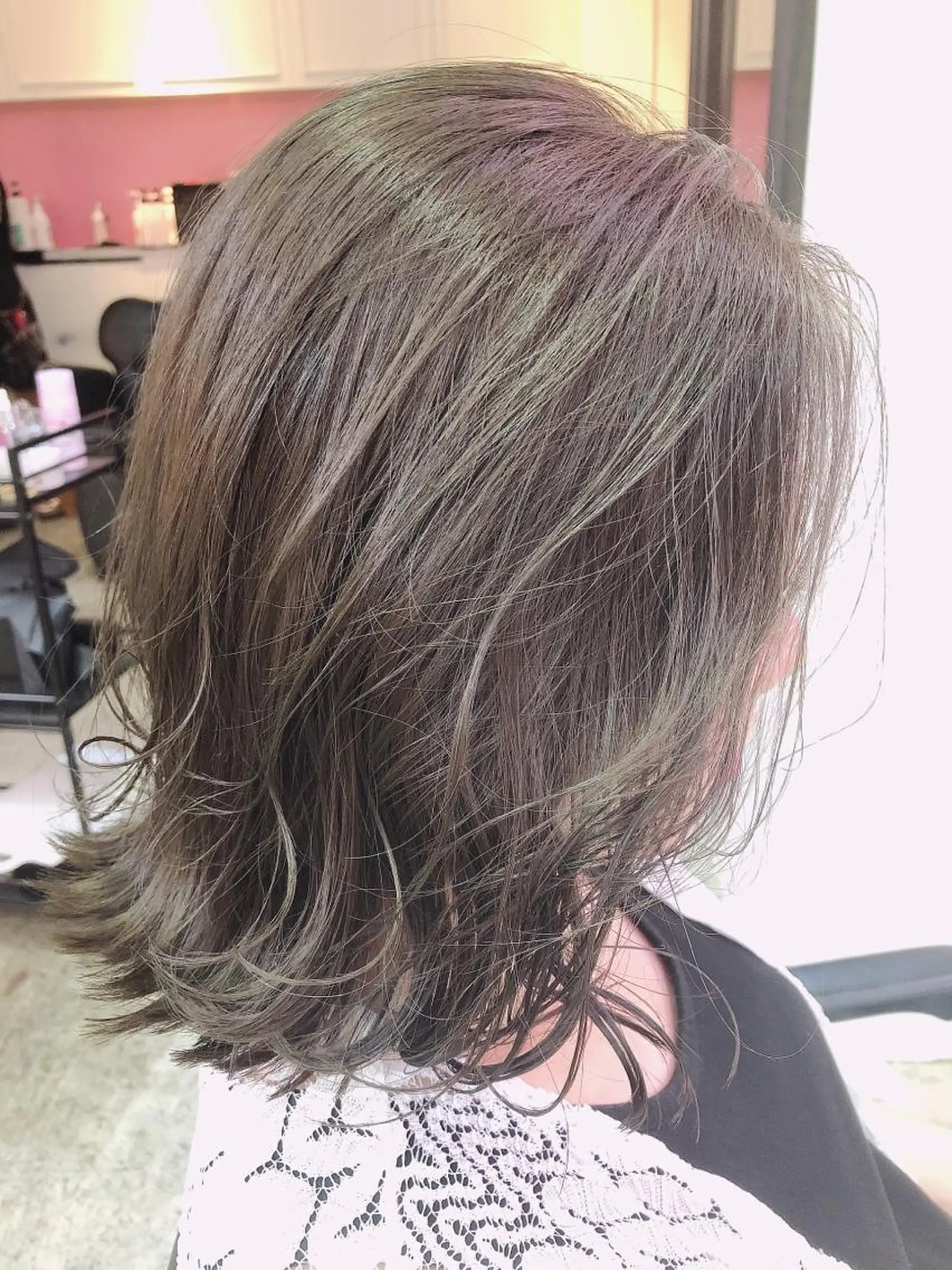 ミディアム カラー カット ヘアカラー トリートメント 浦山 和之のヘアスタイル