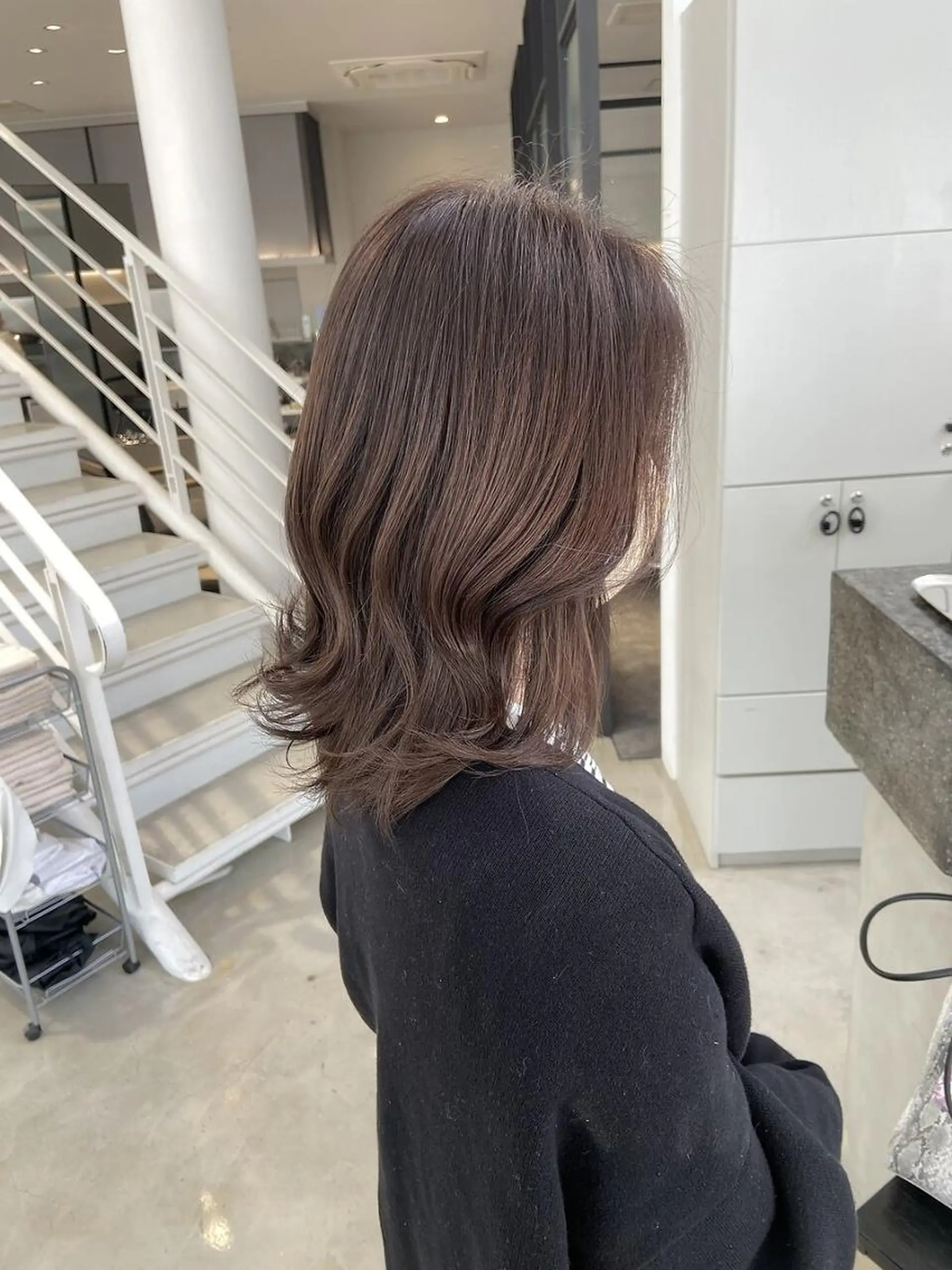 ミディアム 透明感×柔らかカラー ハイライト特化 彩野のヘアスタイル