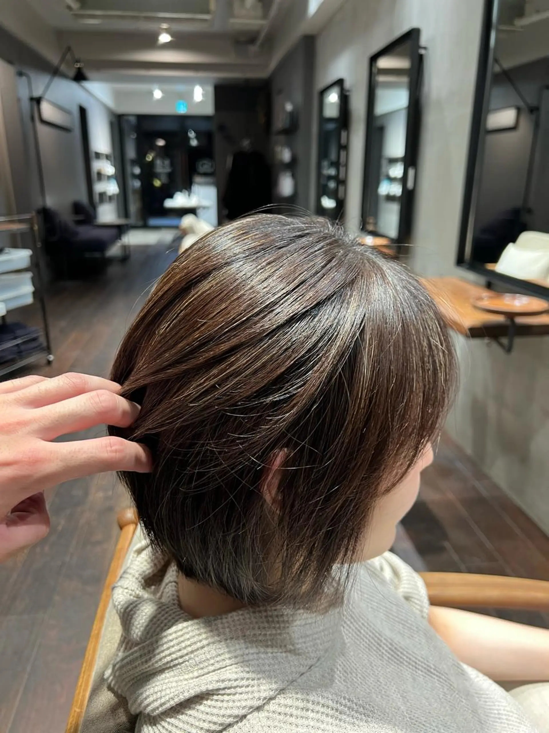 カラー NERO 松井 隆人のヘアスタイル