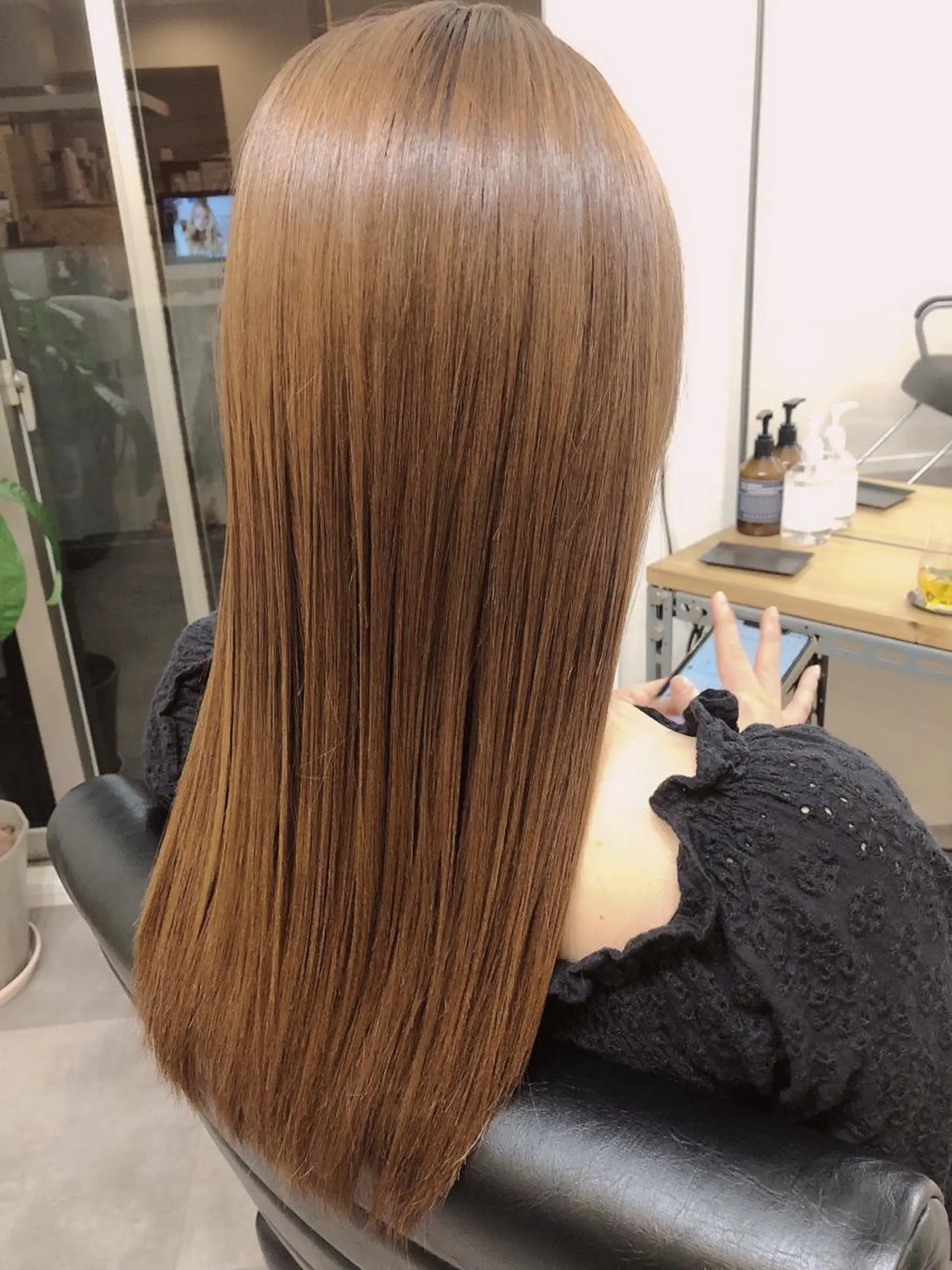 セミロング OFF YUYAのヘアスタイル