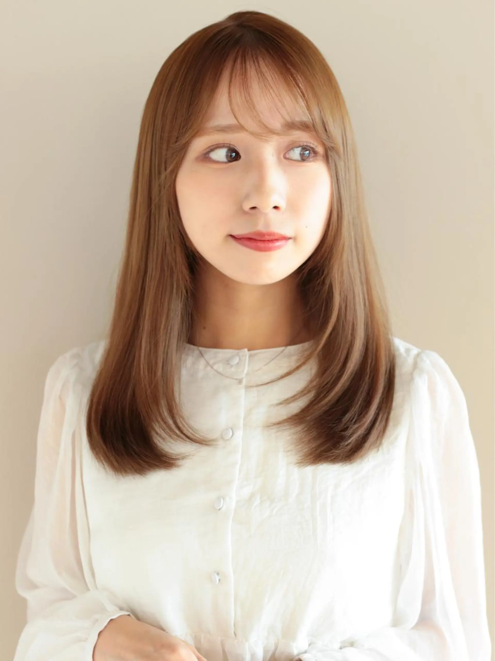 ミディアム カラー パーマ ヘアアレンジ くびれヘア 韓国風ヘア 外ハネヘア AFLOAT TOKYOのヘアスタイル