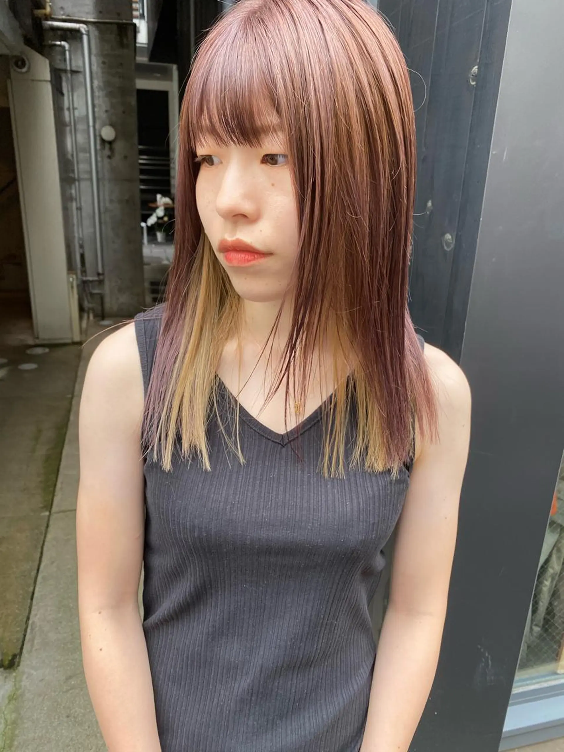 セミロング カラー パーマ ヘアアレンジ ネイル マツエク・マツパ ヘアカラー umu.［韓国ヘア /ダウンパーマ］のヘアスタイル