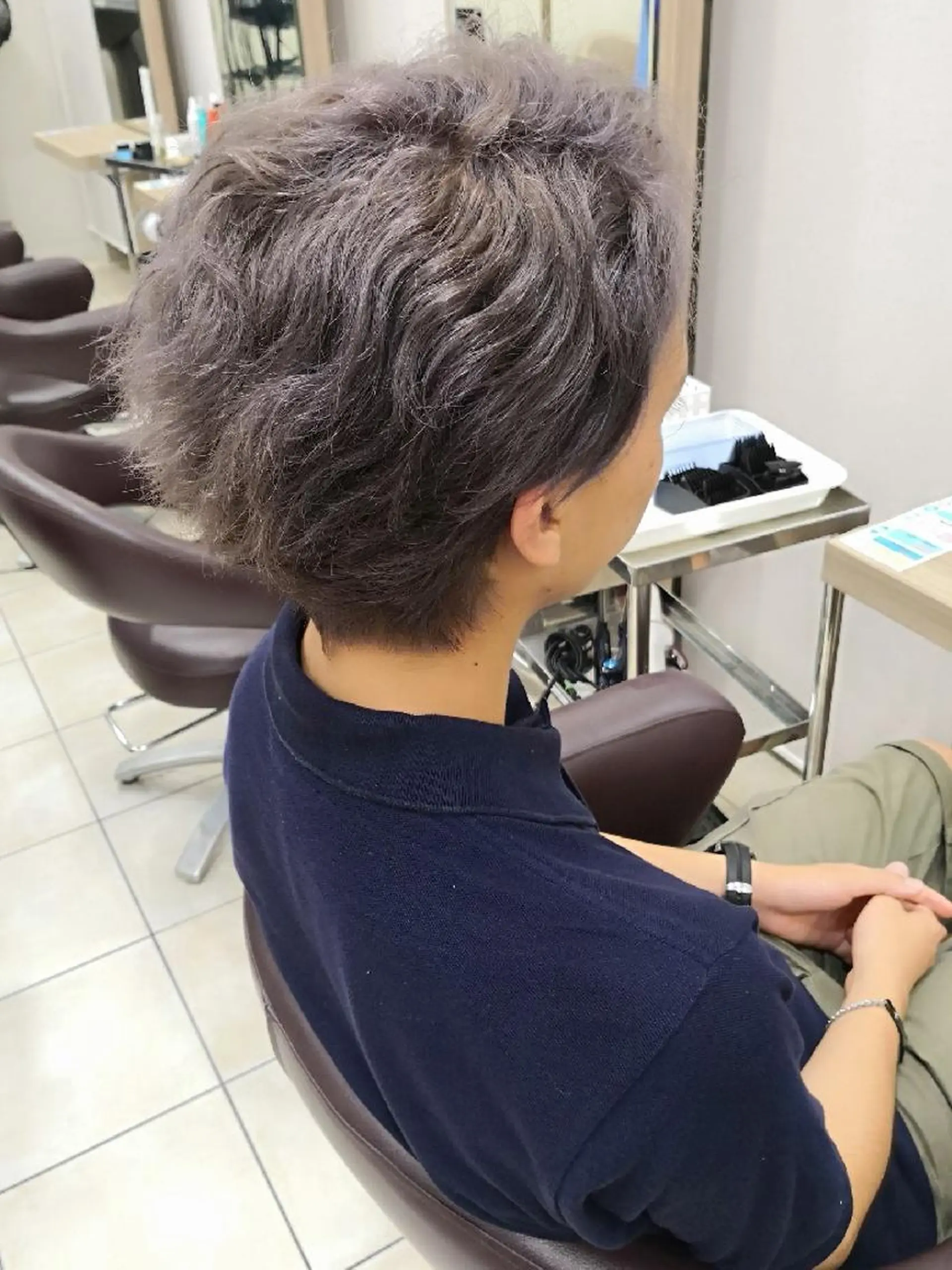 ショート カラー ラベンダーカラー シルバー 🩶ハイライトカラー 🩶ASH西葛西鈴木のヘアスタイル