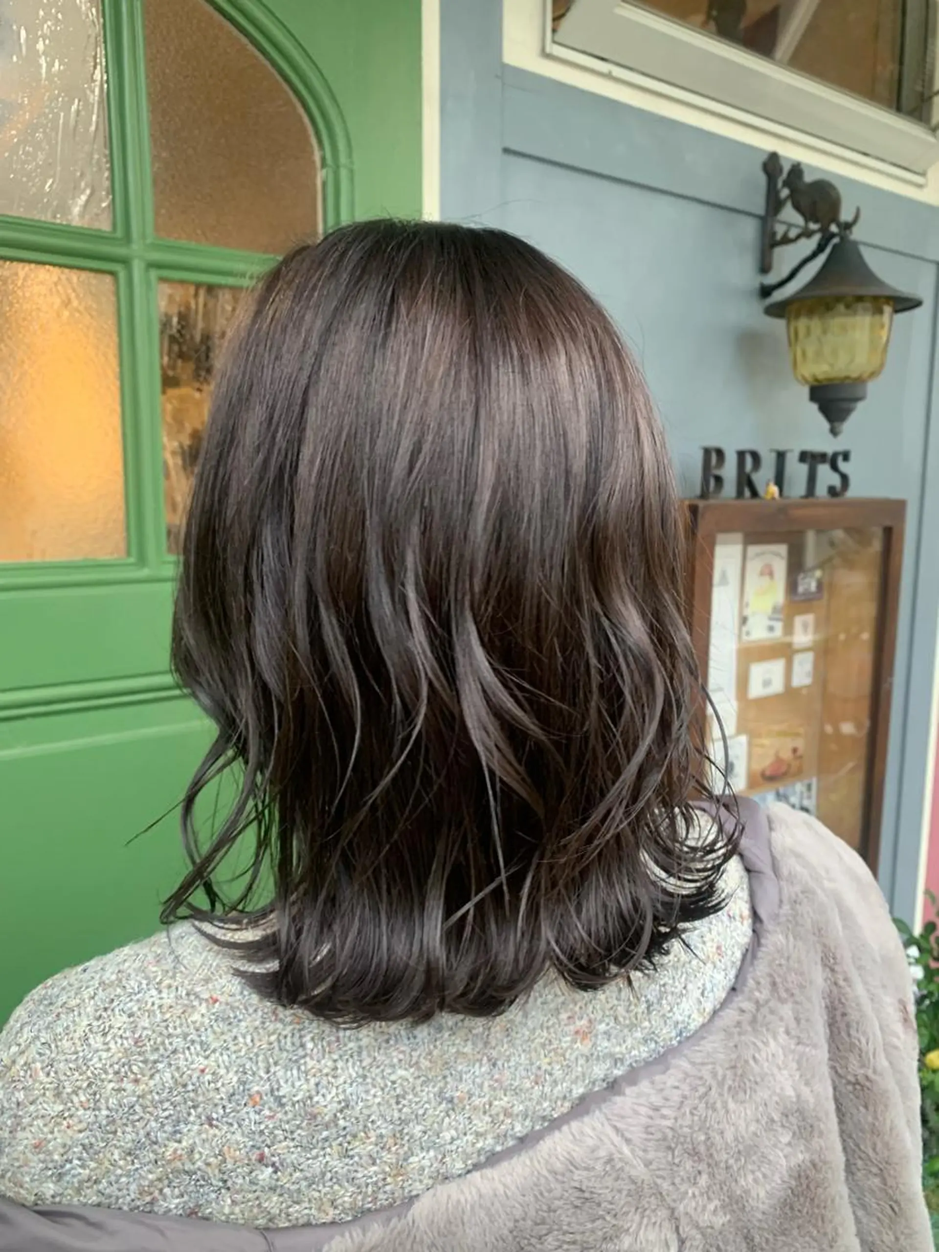 ミディアム カラー 透明感カラー 外ハネヘア カット ヘアカラー ヘッドスパ 清水千優/パーマ/透 明感カラー/メンズのヘアスタイル