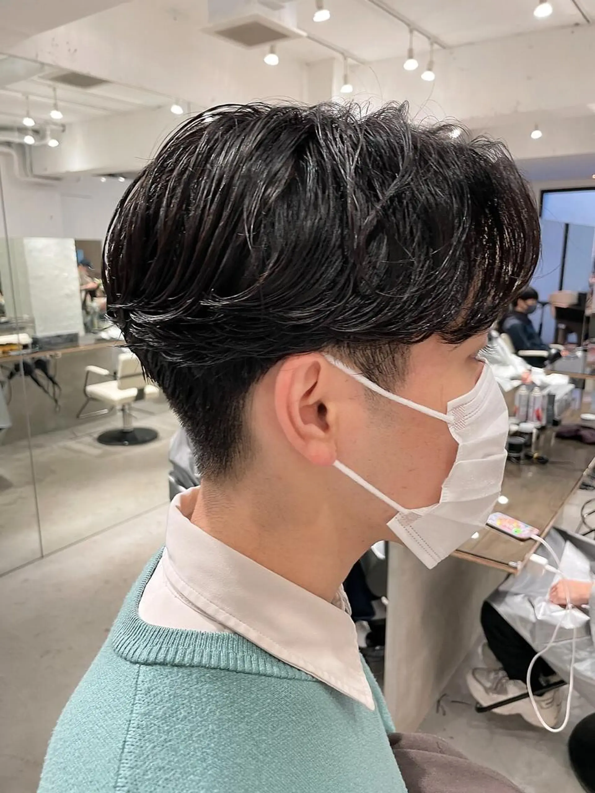 ショート カラー パーマ ヘアアレンジ メンズ メンズバレイヤージュ メンズブリーチ センターパート フェードカット メンズハイライト パーマ トリートメント ハイトーン/レイヤー 🌸さくらのヘアスタイル