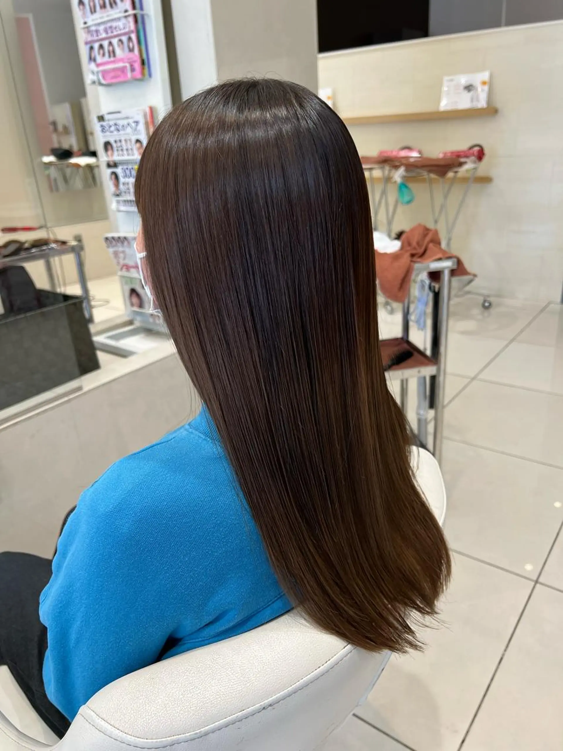 ロング 髪質改善 トリートメント カット ヘアカラー トリートメント ☃️顔周りレイヤー グレージュSHUTOのヘアスタイル