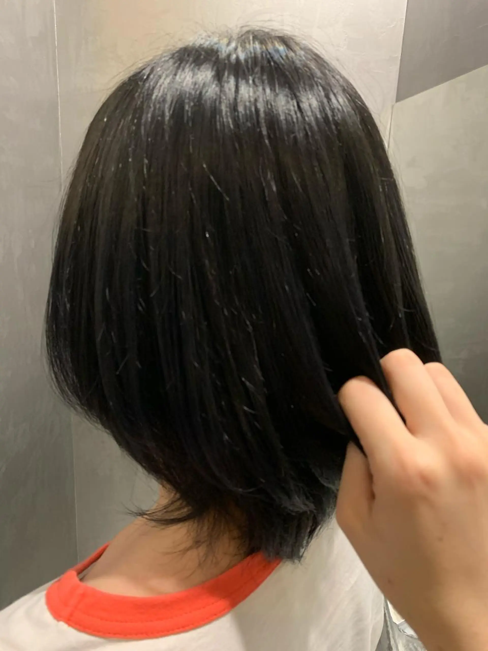 カラー 黒髪 ブルーカラー ブルーブラック ブラウンカラー inity　杉本 美羽のヘアスタイル