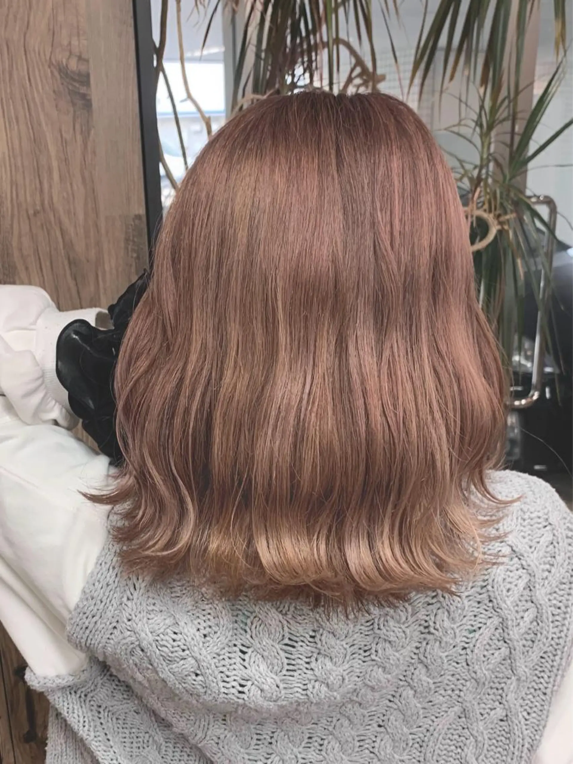 ミディアム ハイライト 髪質改善 レイヤーカット トリートメント カット ヘアカラー SALOWIN横浜suite店所属・🌷かわばた めい🌷のヘアスタイル