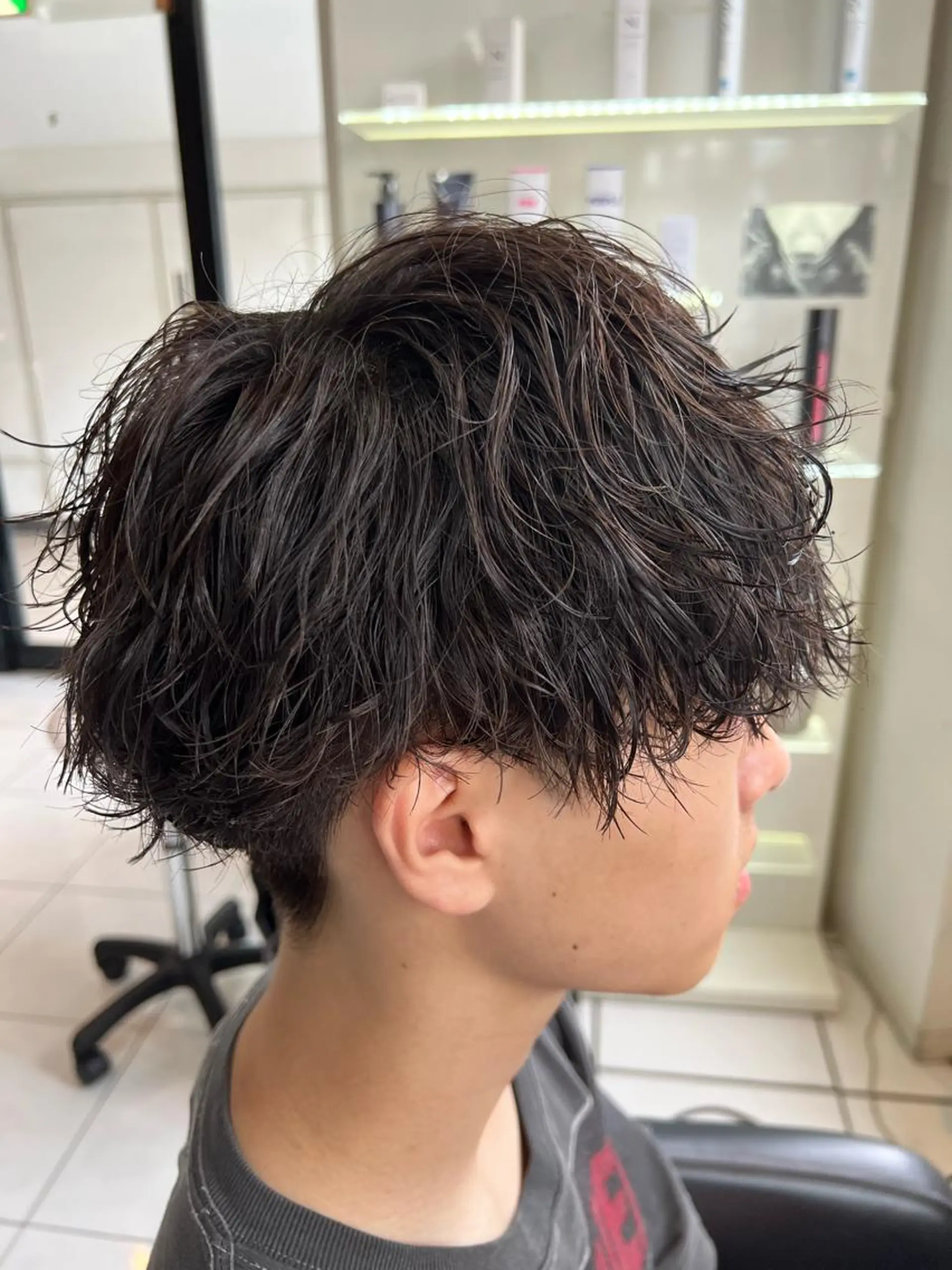 パーマ メンズ センターパート フェードカット カルマパーマ マッシュ メンズパーマ カット パーマ パーマ特化美容師 茂木広幸のヘアスタイル