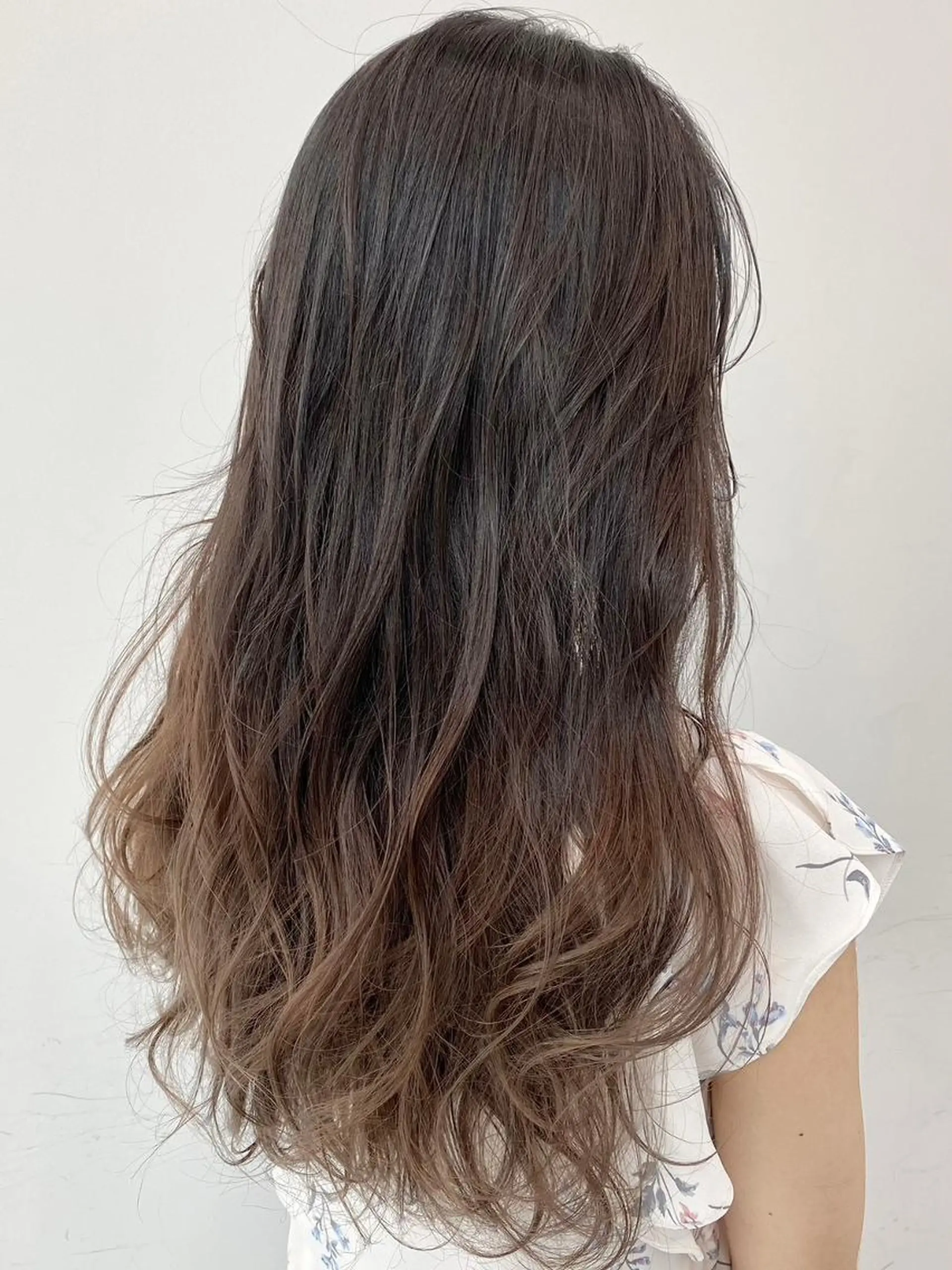 カラー アディクシーカラー バレイヤージュ ブリーチ ダブルカラー グラデーションカラー カット ヘアカラー トリートメント 【公式】amble luxe池袋東口🩷のヘアスタイル