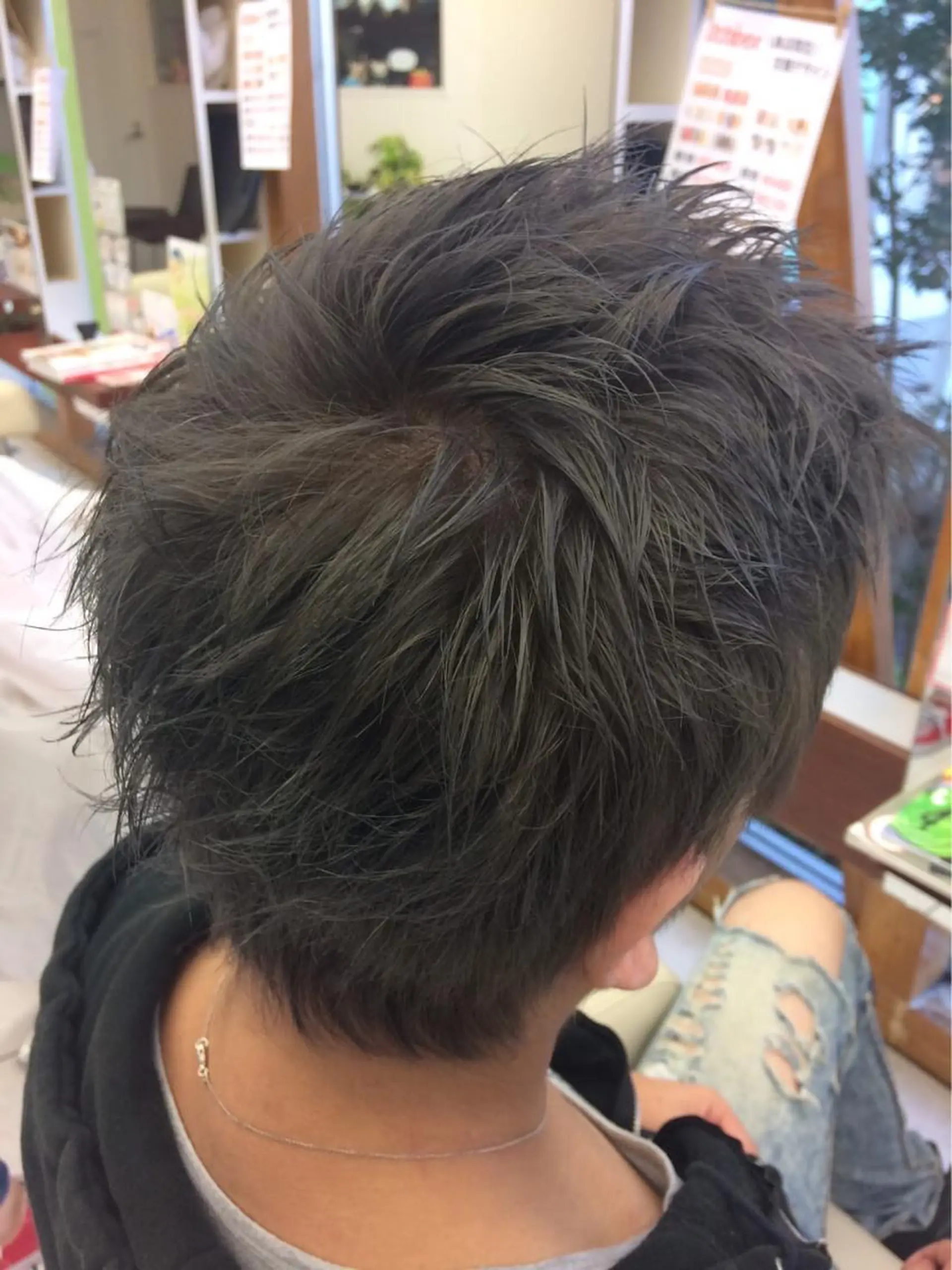 ショート カラー メンズ メンズブリーチ アッシュ ブリーチ シルバー シルバーアッシュ nails by Kanaのネイルデザイン