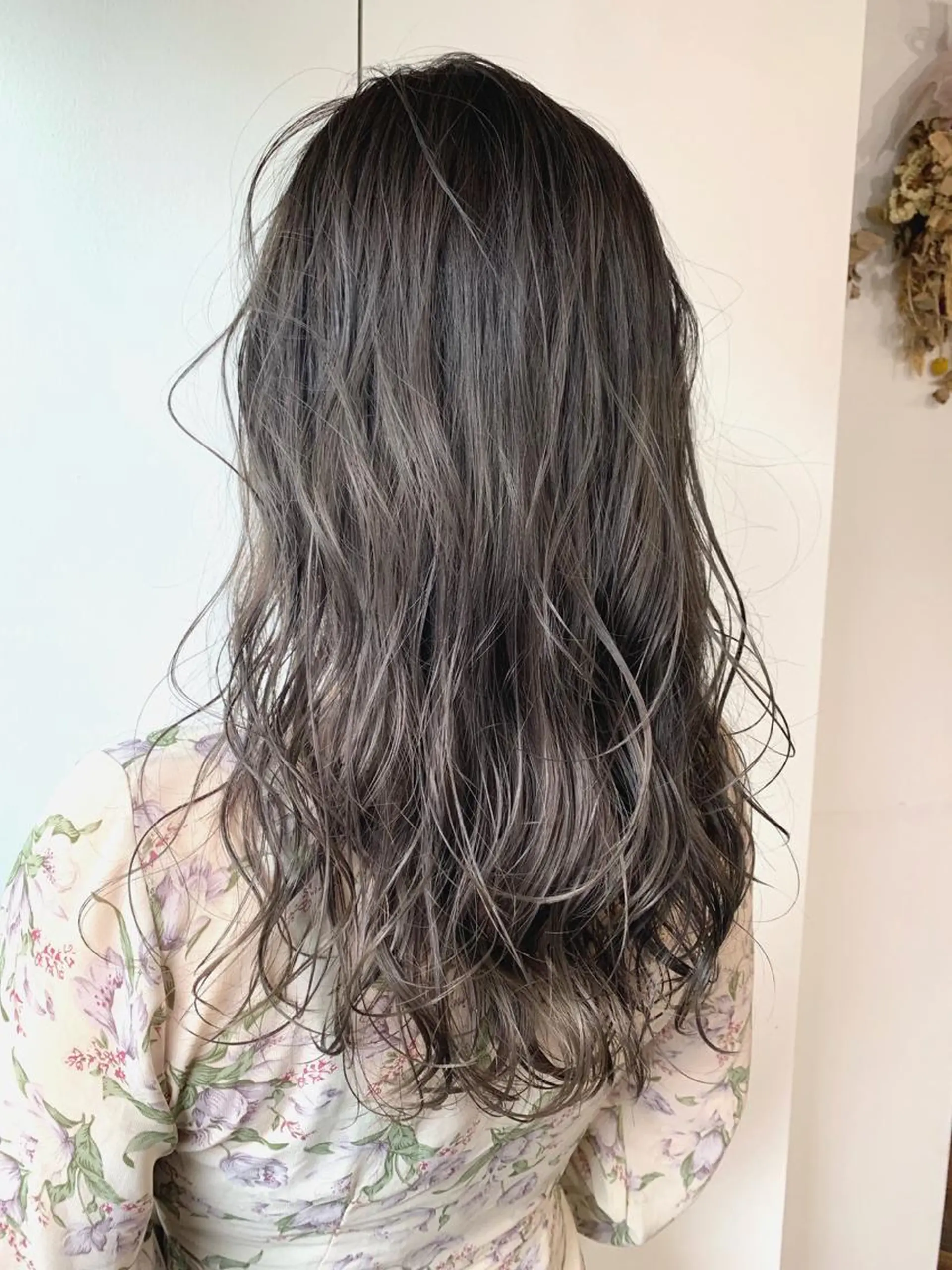 セミロング カラー 透明感カラー ダブルカラー グレージュ カット トリートメント mood tatemachiのヘアスタイル