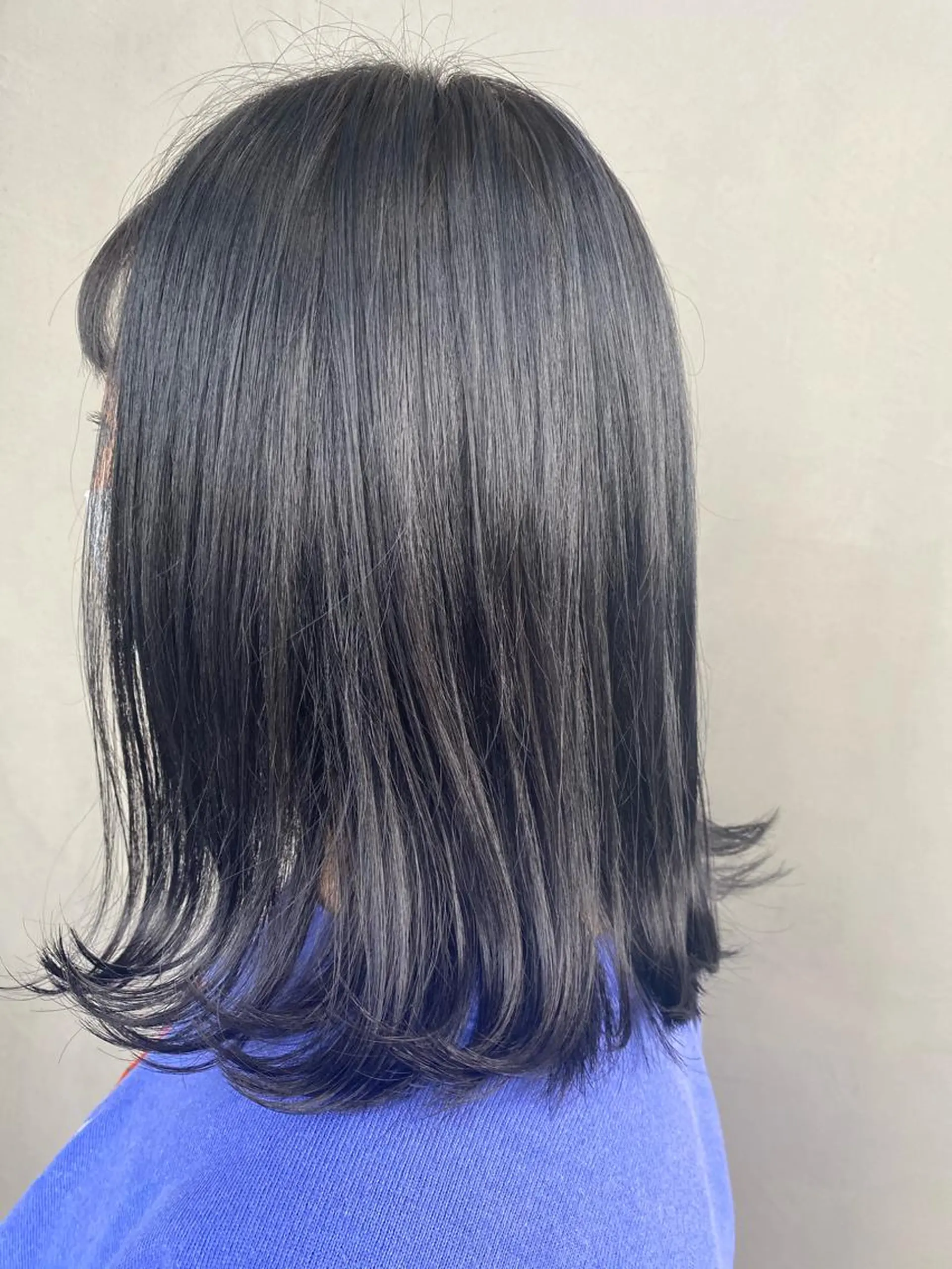 ミディアム aoi ♡グレージュ ・ベージュカラーのヘアスタイル