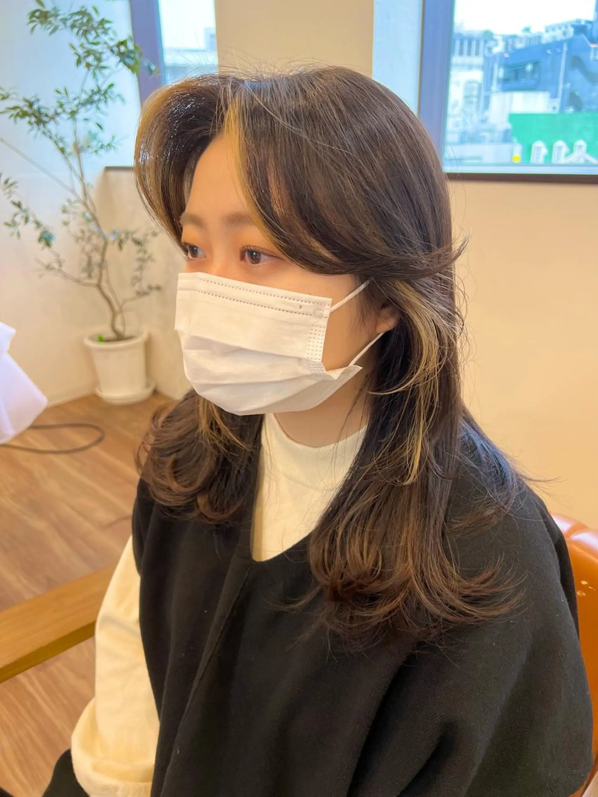 ミディアム カラー ミストバング  フェイスフレーミング 【韓国風くびれヘア】 joule小木曽輝のヘアスタイル