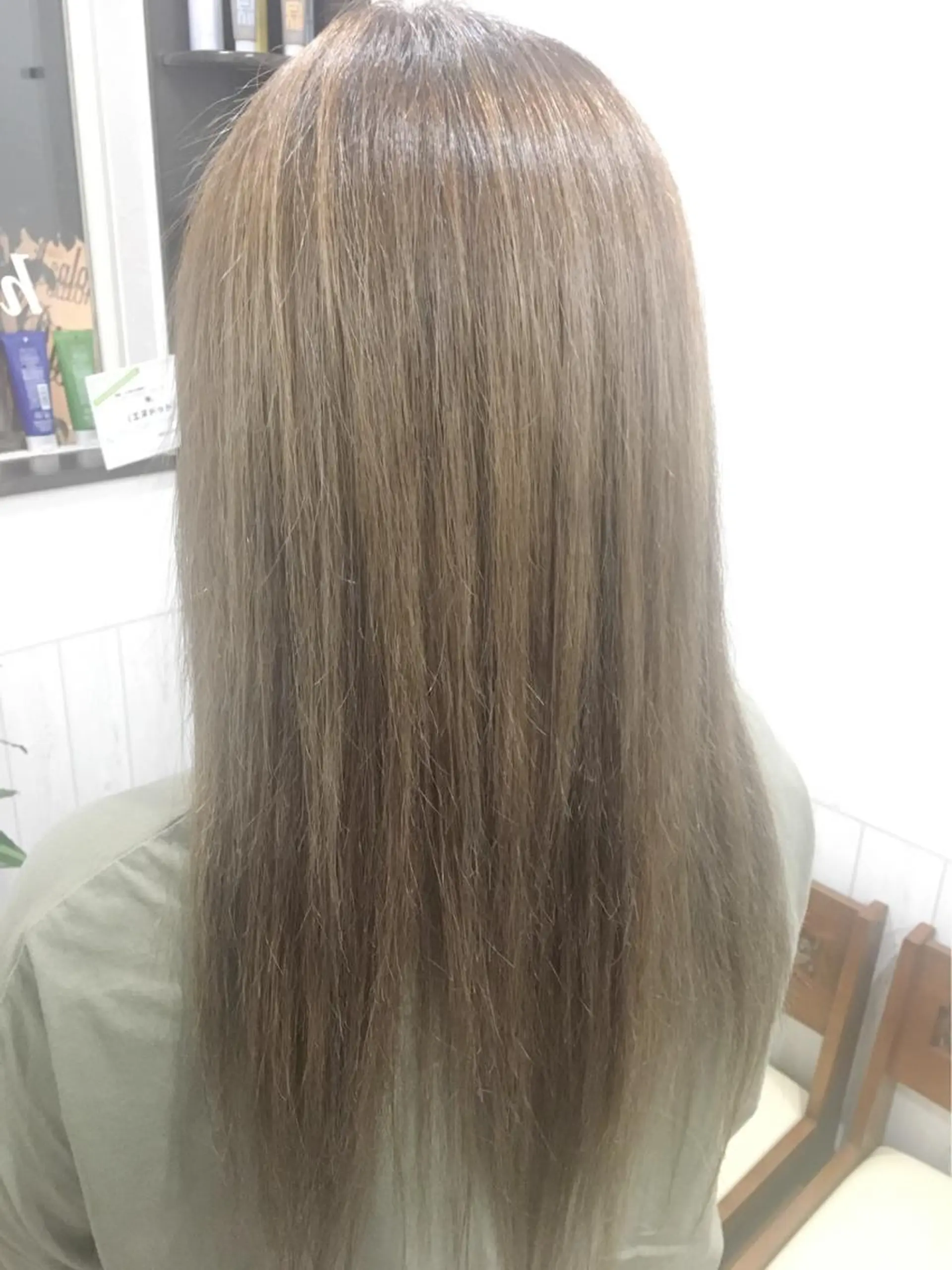 ロング カラー アッシュ ベージュカラー 透明感カラー ハイライトカラー ハイライト Rise Heart 中村 裕介のヘアスタイル