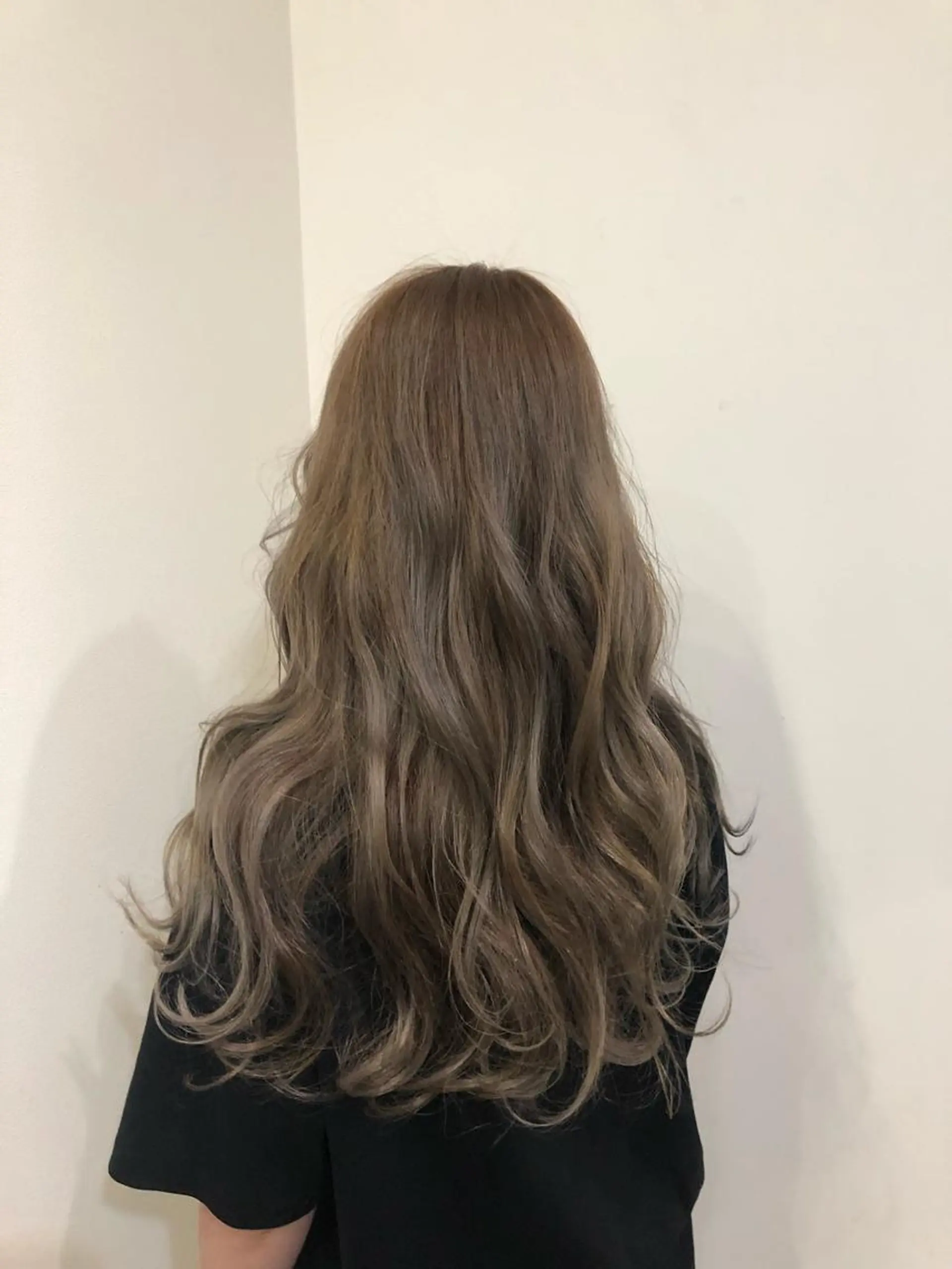 ロング カラー 佐藤 奈佳子 サトウ ナカコのヘアスタイル