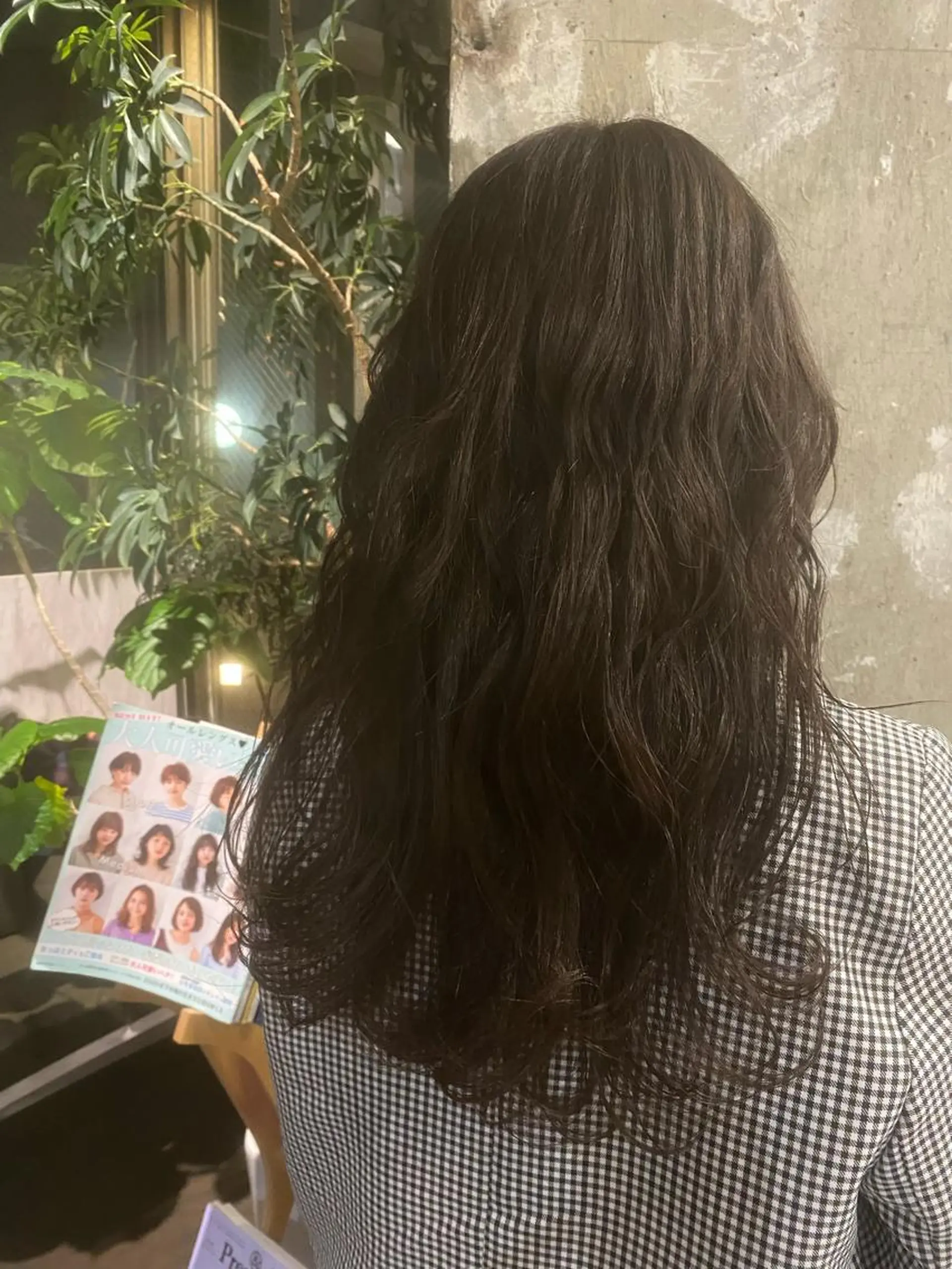 ロング カラー アッシュ ブリーチ 透明感カラー オリーブアッシュ ROBBY所属・松井美樹/似合わせ ガーリー・韓国のヘアスタイル