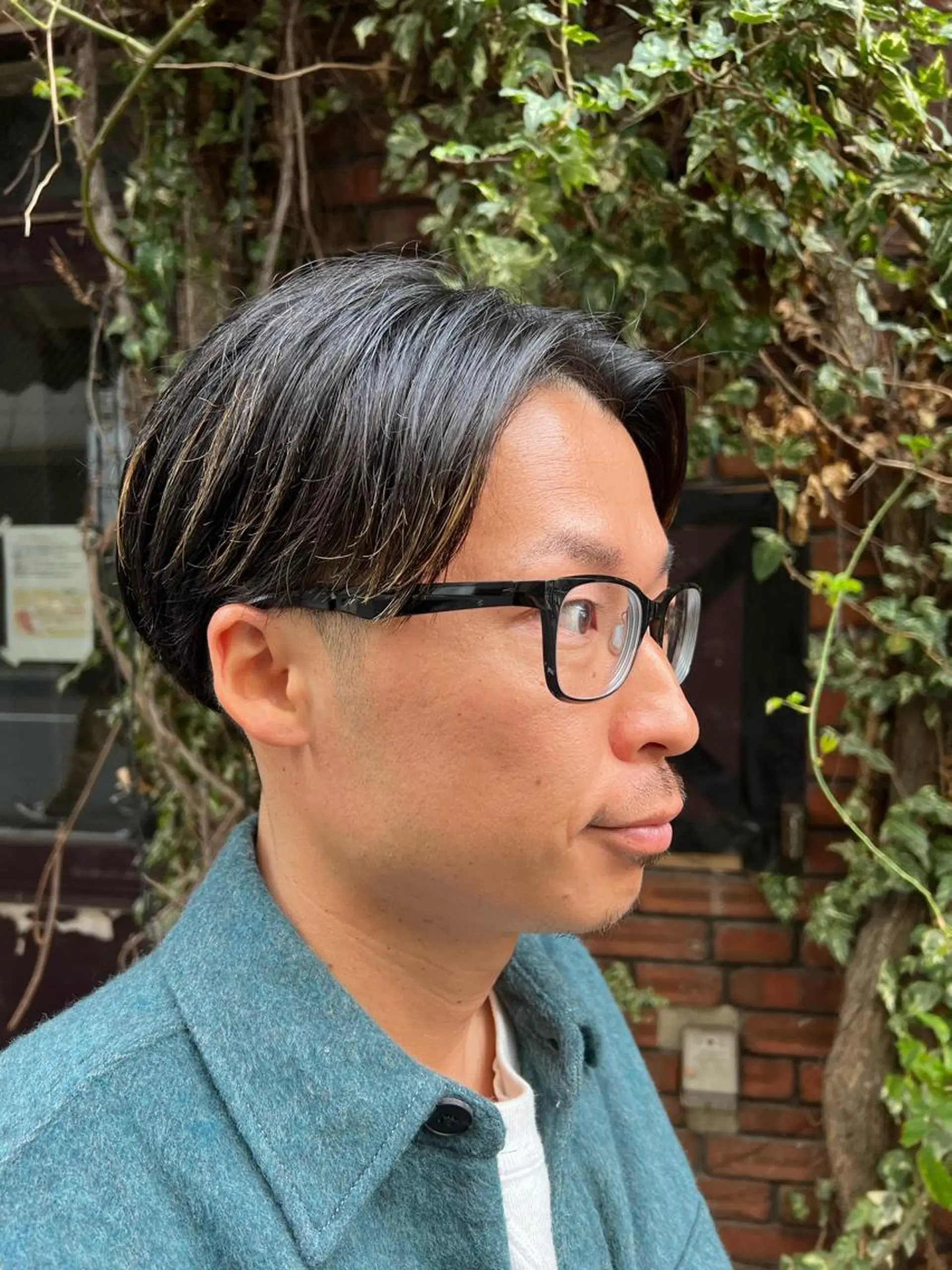 ショート カラー メンズ センターパート メンズハイライト ハイライトカラー ハイライト カット FLOW所属・Shouei  のヘアスタイル