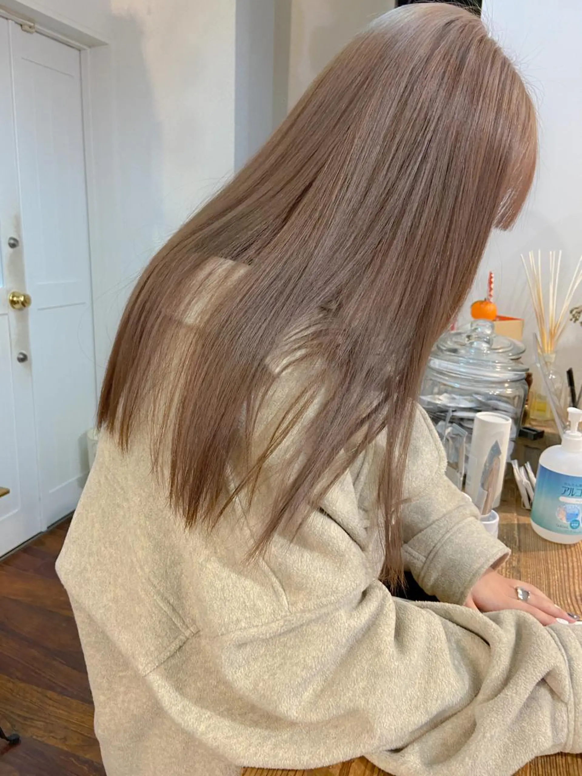 ロング カラー ブリーチ ケアブリーチ ハイトーンカラー 似合わせカット 岡本康平/ボブ /ブリーチ/レイヤーのヘアスタイル