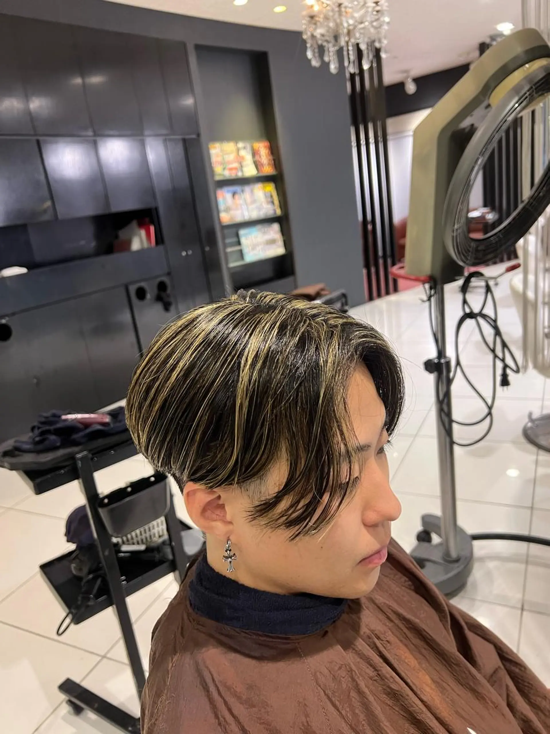 メンズ カット ヘアカラー メンズパーマ特化サロンLond LOGAN所属・SEIYA メンズパーマ職人のヘアスタイル