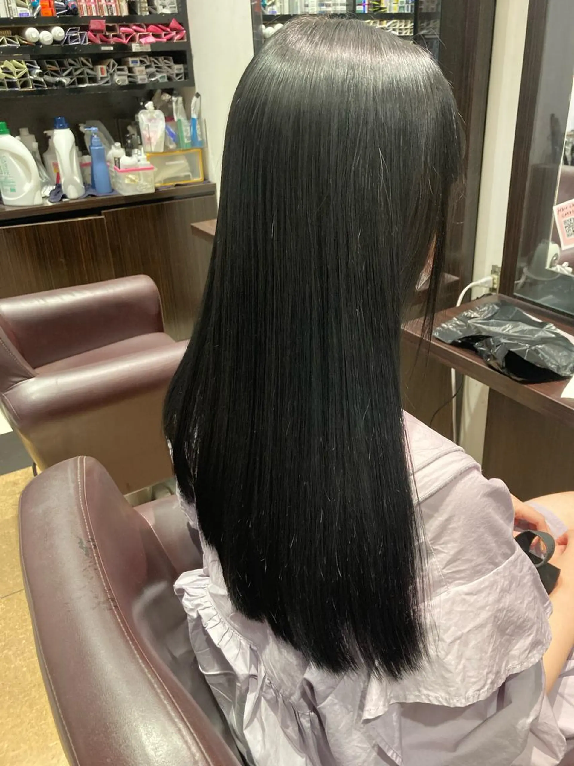 ロング カラー 黒髪 ブルーカラー ブルーブラック レイヤーカット トリートメント レピア　博多駅前店所属・LEPIA 博多駅前店のマツエク・マツパデザイン