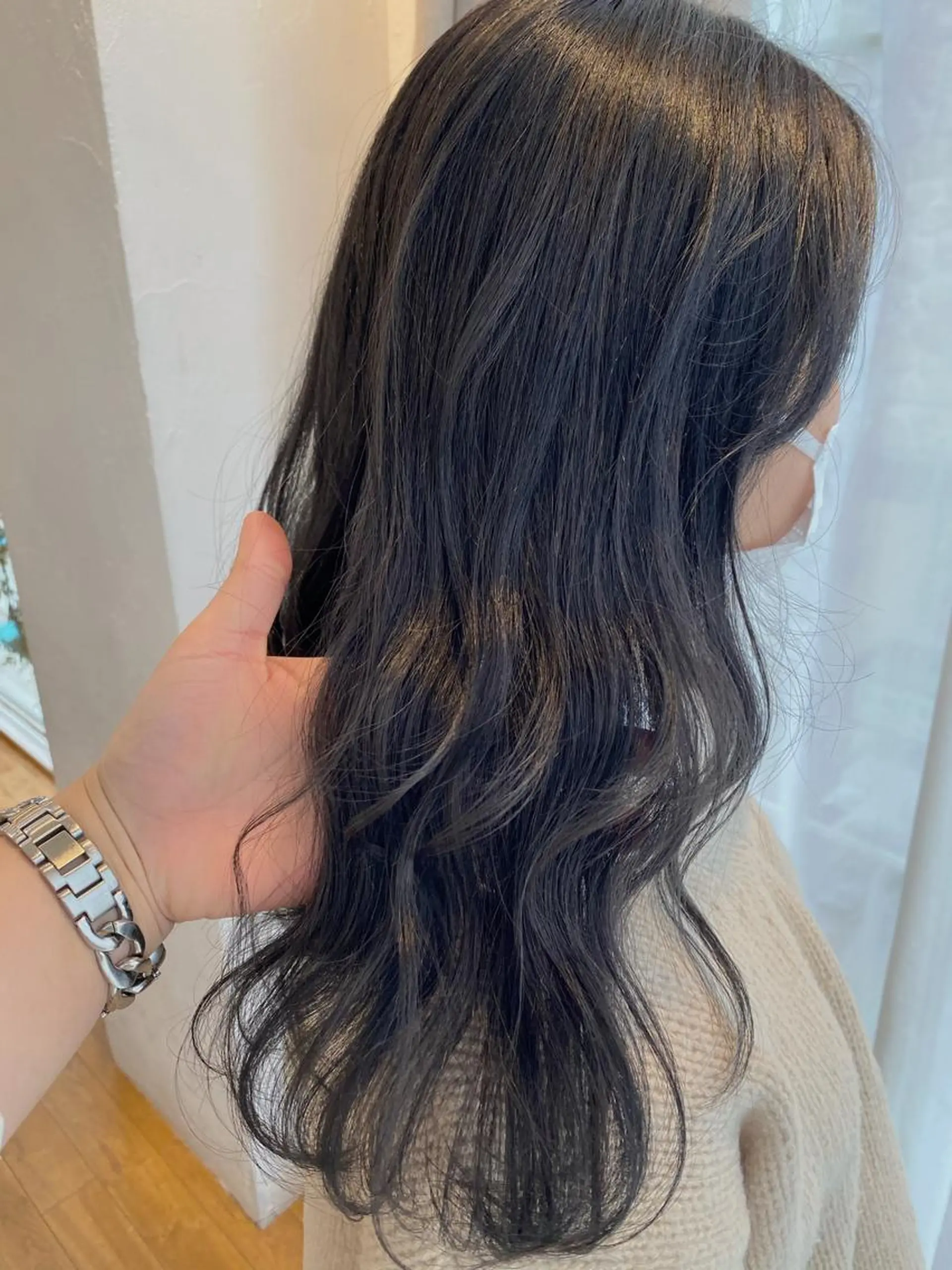 ミディアム カラー グレージュ シルバー シルバーグレージュ sio.nail&eyebrow salon shimokitazawa2号店所属・nailist mana𖤐´-のネイルデザイン