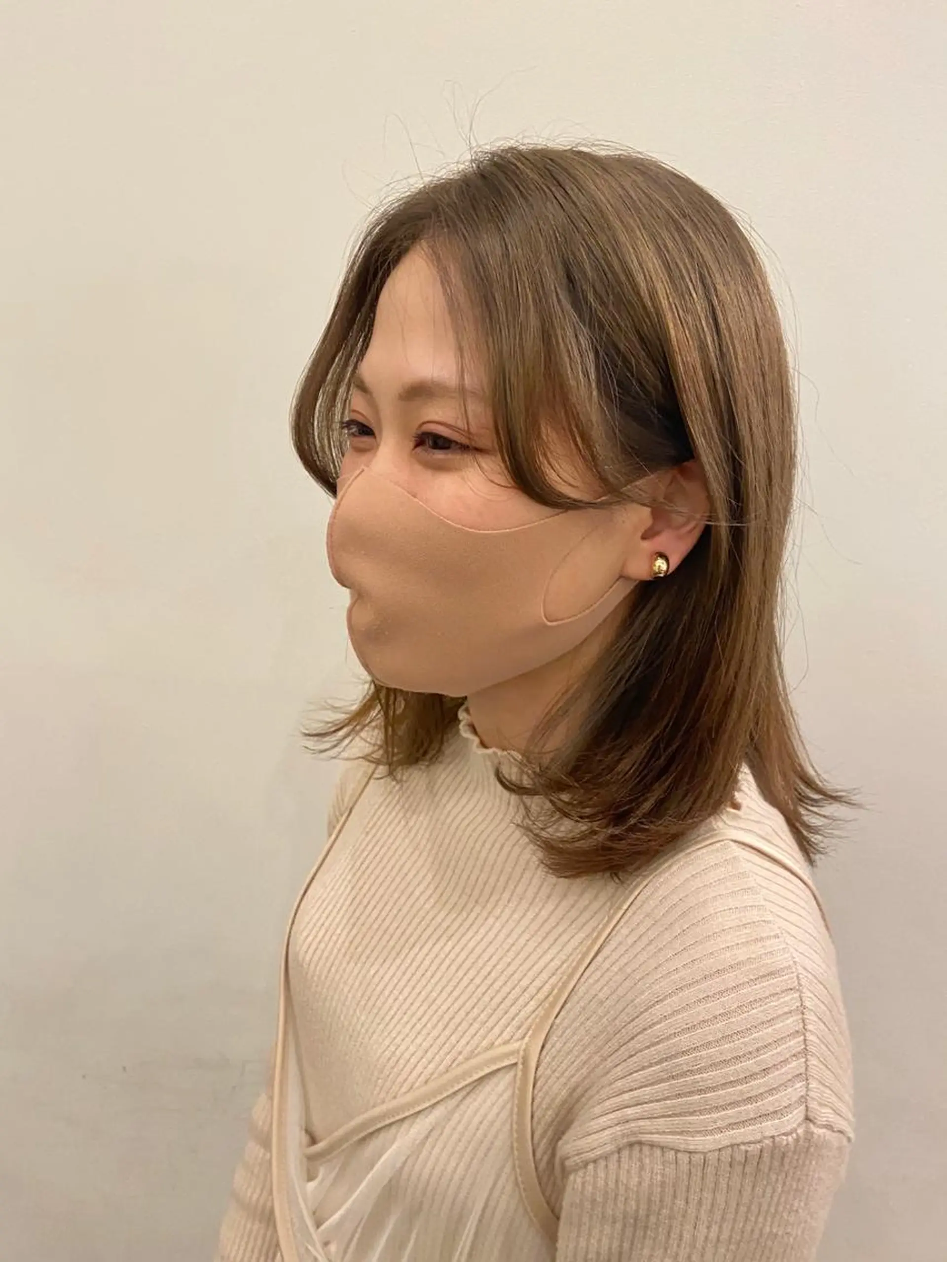 ミディアム écouter所属・ショート/ウルフ ハイトーン/カイセイのヘアスタイル