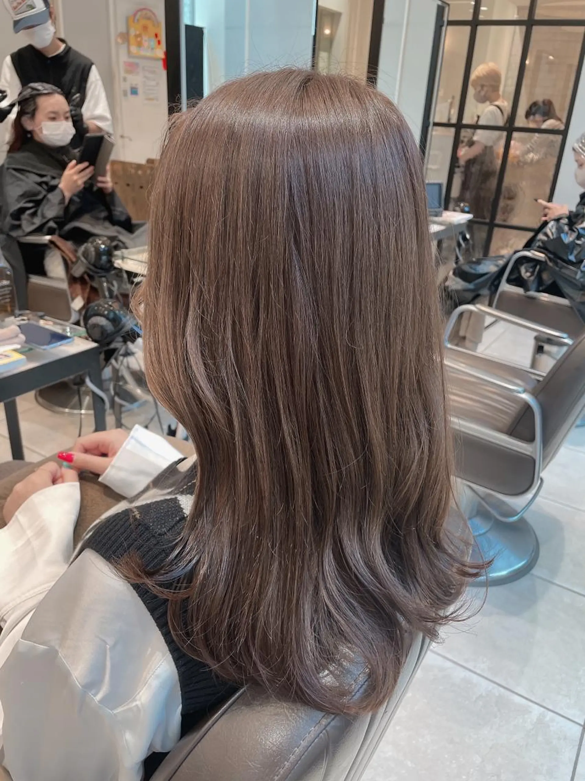 ミディアム カラー グレージュ ハイライトカラー ハイライト ヘアカラー トリートメント 🦖鶴岡香純🦖 産休中のヘアスタイル