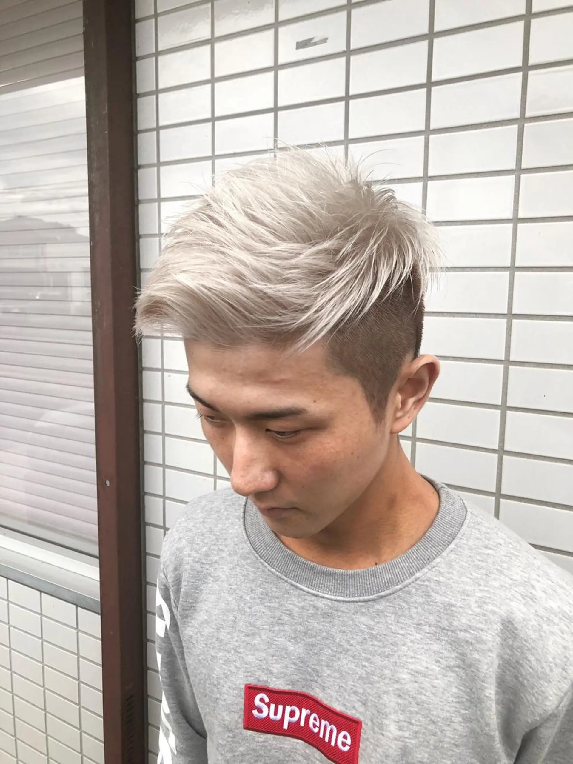 ショート カラー メンズ ⭐️横浜ブリーチ特化 美容師 堤涼⭐️のヘアスタイル