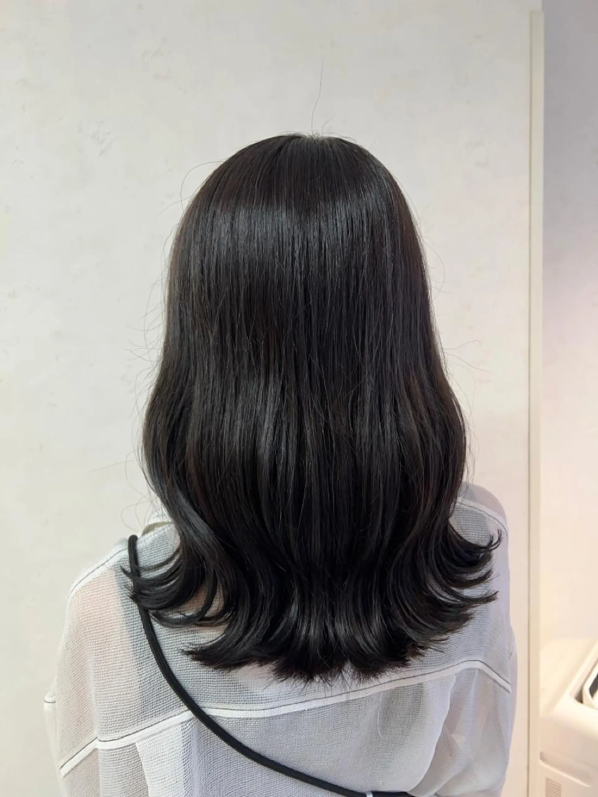 ミディアム カラー ブラウンカラー 透明感カラー ダークブラウン イルミナカラー カット ヘアカラー 透明感カラー/ ダブルカラー /ソラのヘアスタイル