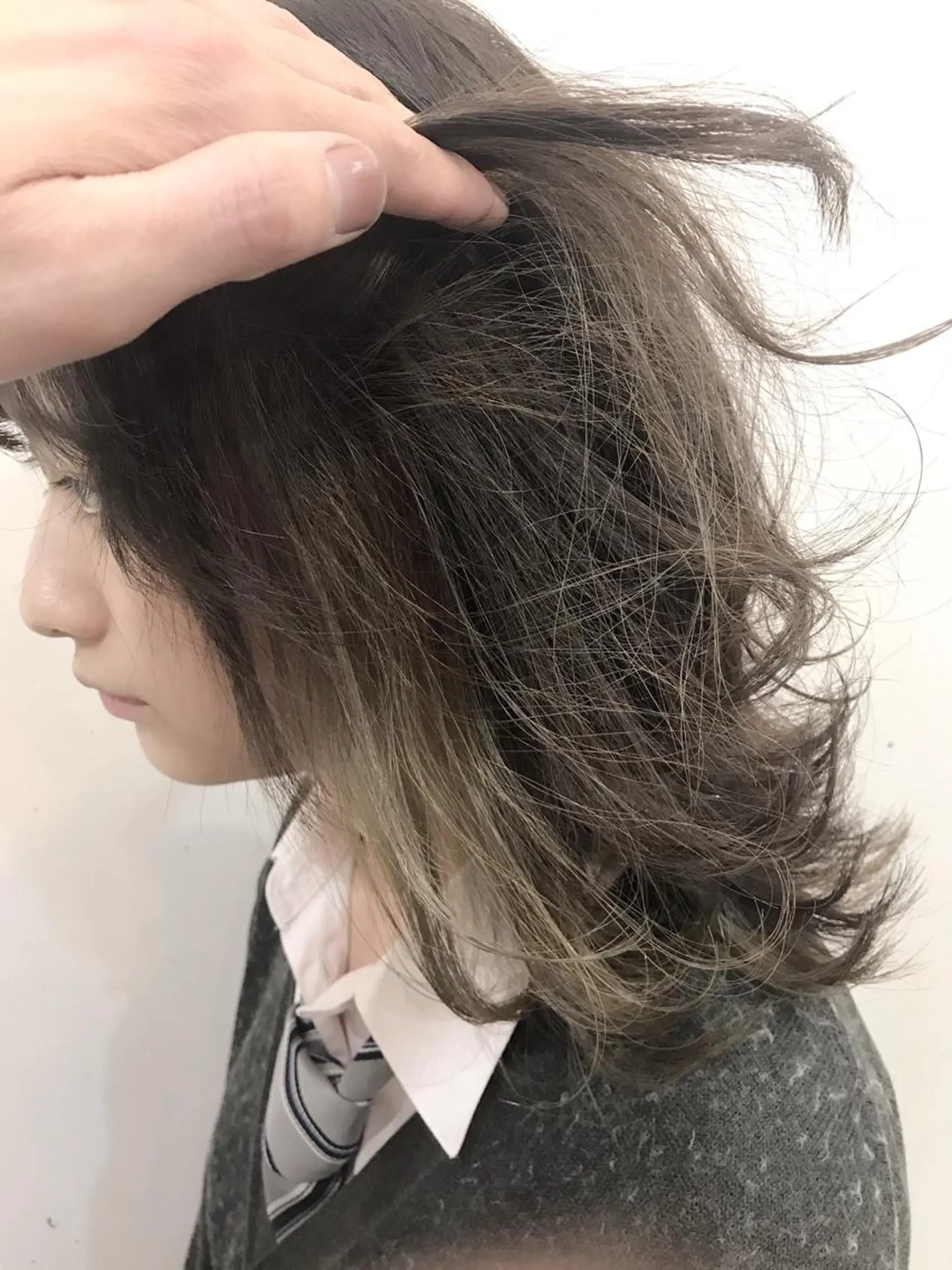 カラー ブリーチ グレージュ インナーカラー ヘアカラー トリートメント ヘッドスパ グレージュ/髪質改善 Yamato.hのヘアスタイル