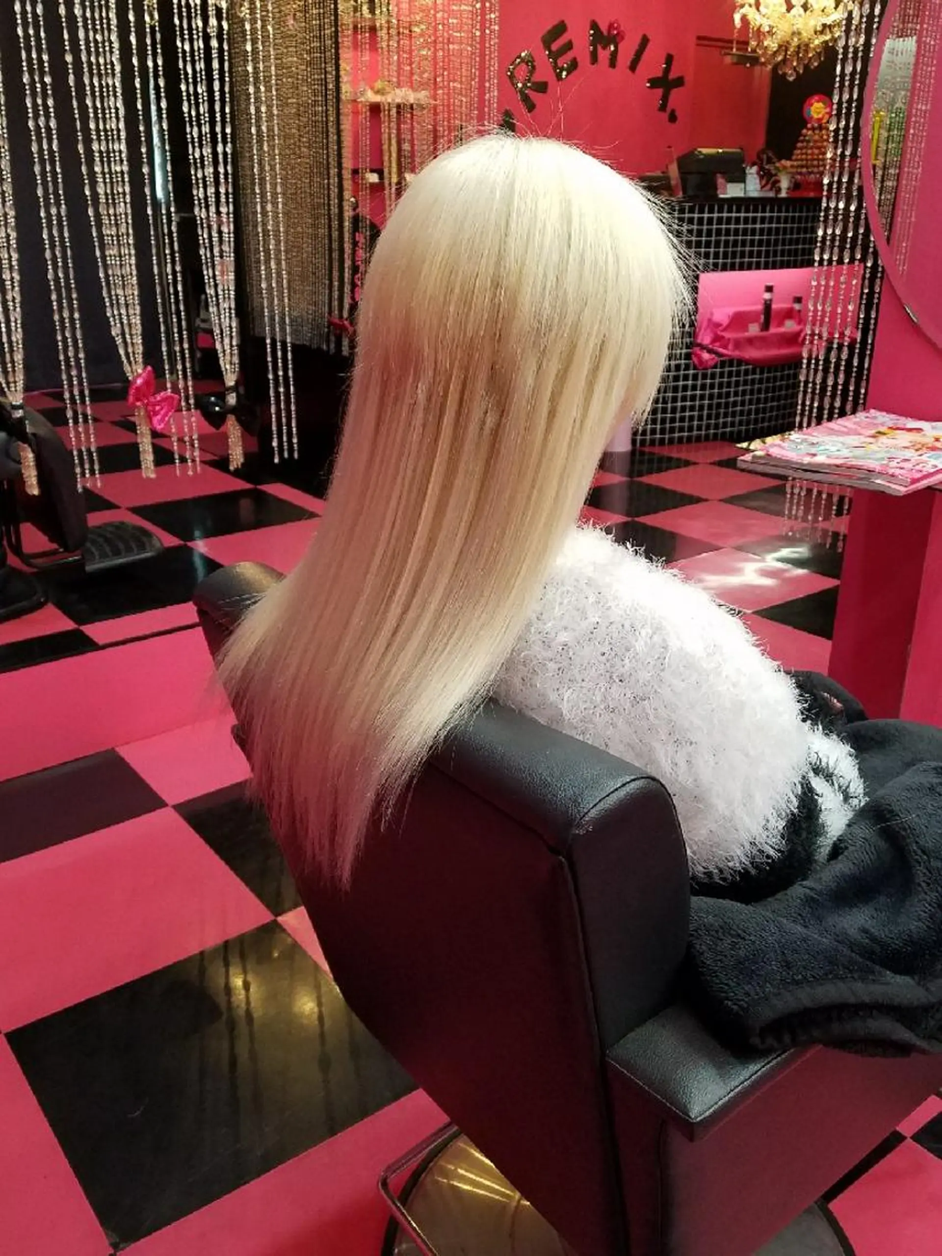 カラー ロング ブリーチ エクステ REMIX　by　  Love　hairのヘアスタイル