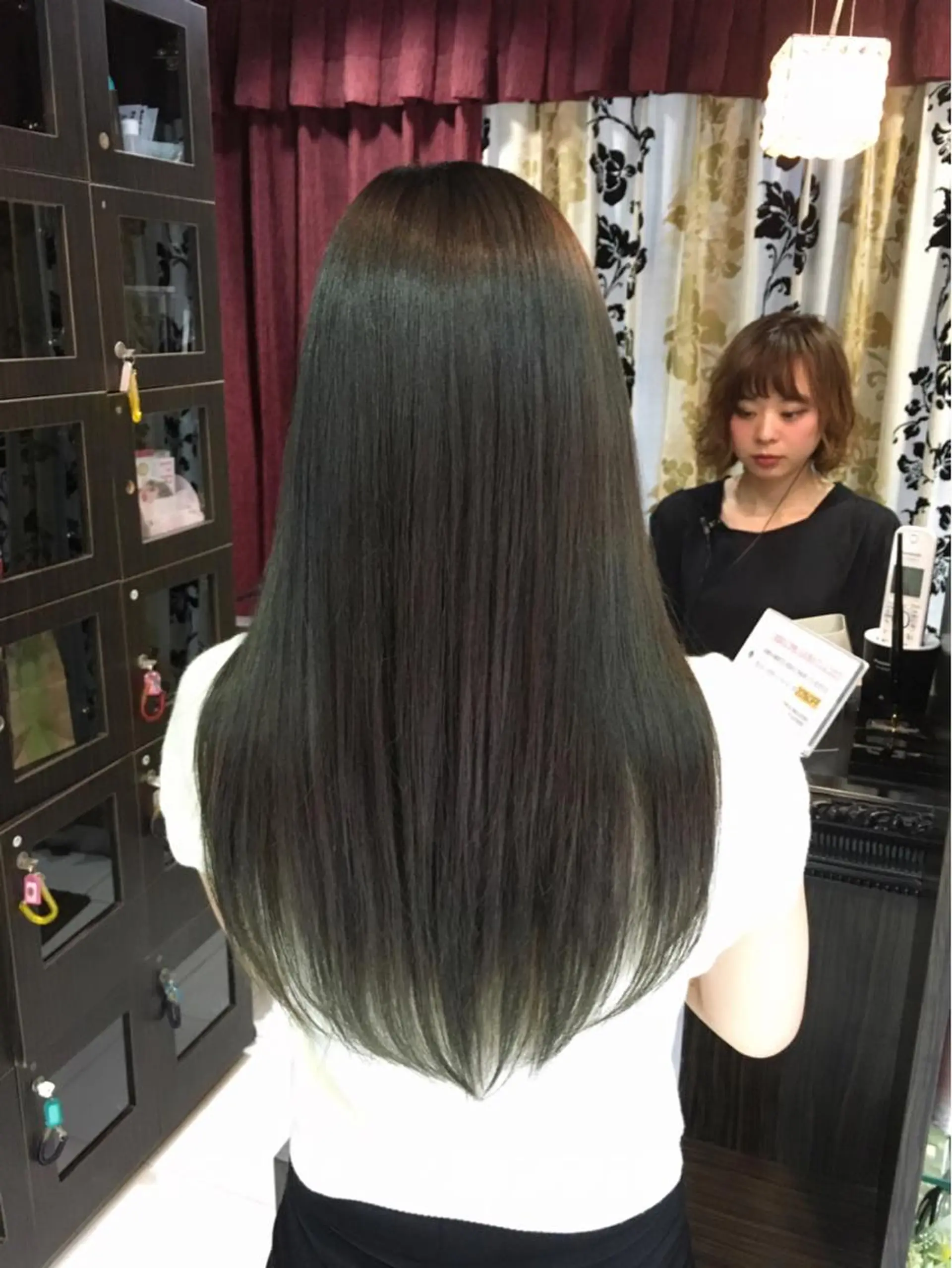 カラー イルミナカラー トップスタイリスト 小澤純一のヘアスタイル