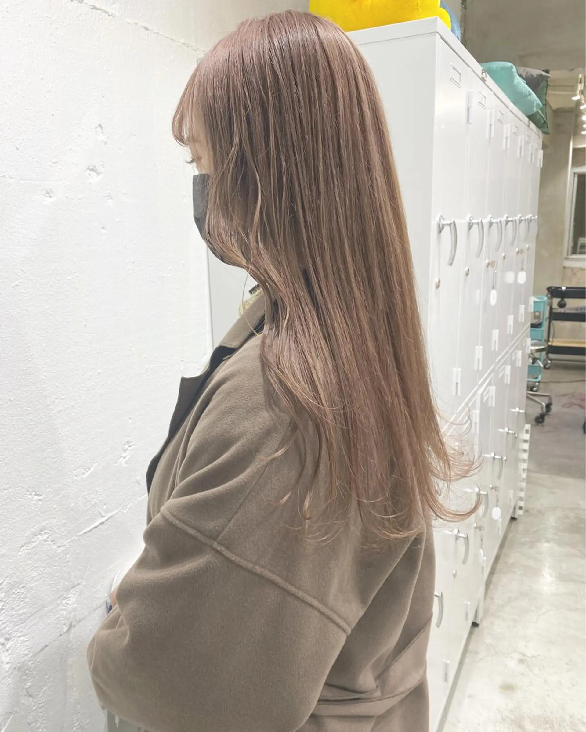 セミロング カラー ヘアアレンジ 切りっぱなしボブ アッシュ アッシュグレー ベージュカラー 黒髪 ササキカズマ〻透明感 〻色落ち〻赤み消しのヘアスタイル