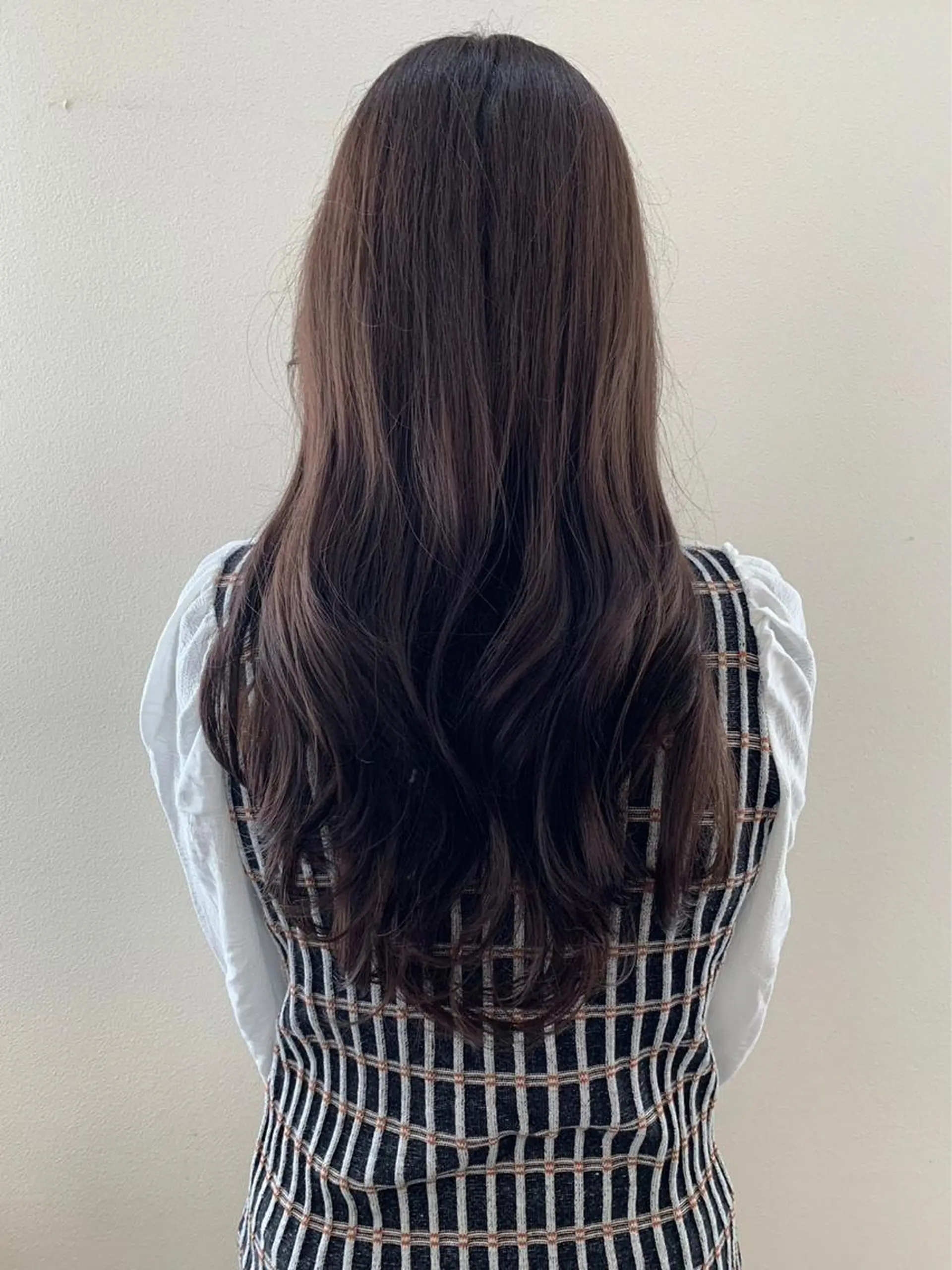 ロング カラー ブラウンカラー チョコレートブラウン 小澤 一稀のヘアスタイル