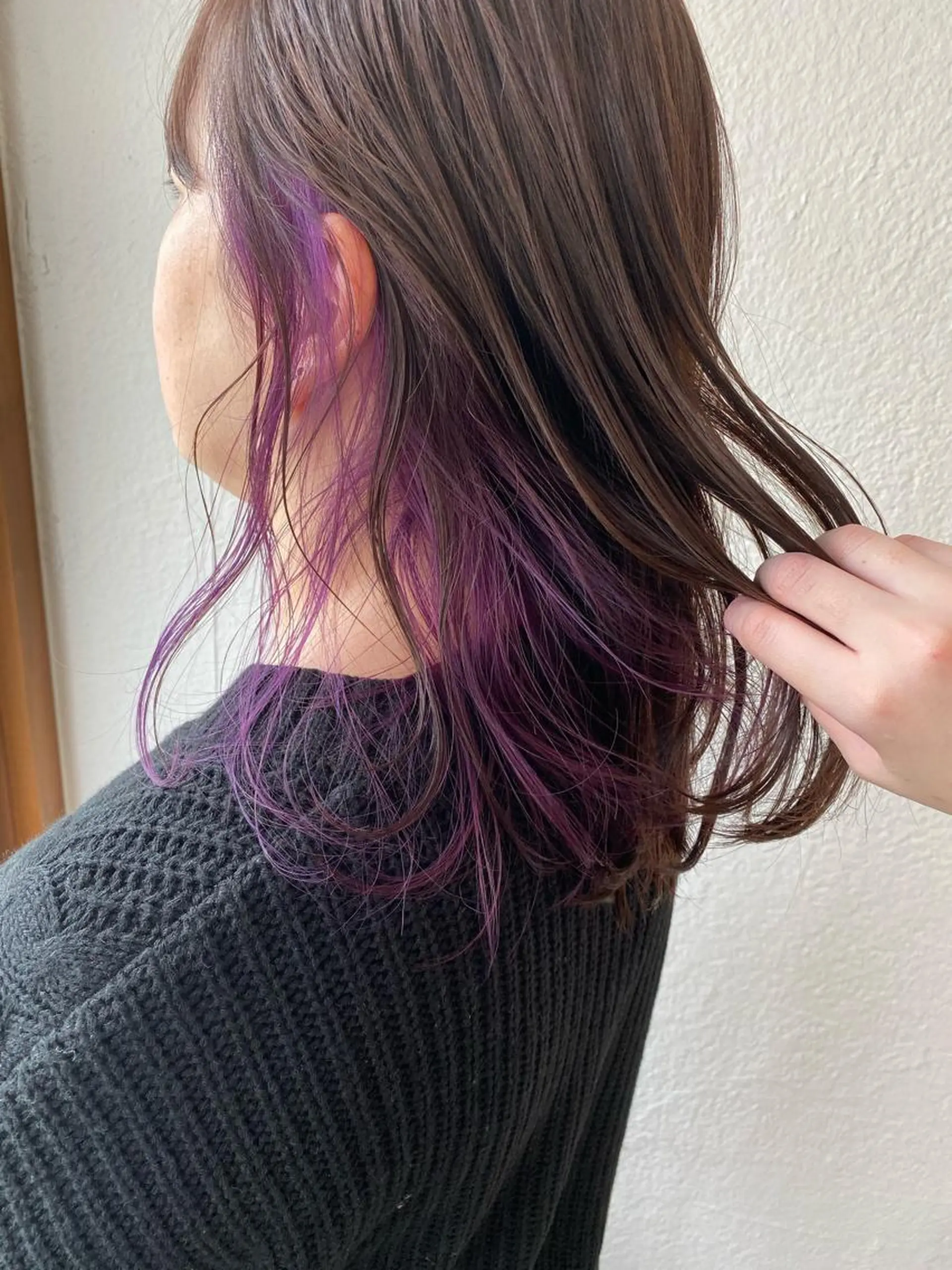 セミロング カラー インナーカラー バイオレットカラー カット ヘアカラー 入江 志穂のヘアスタイル