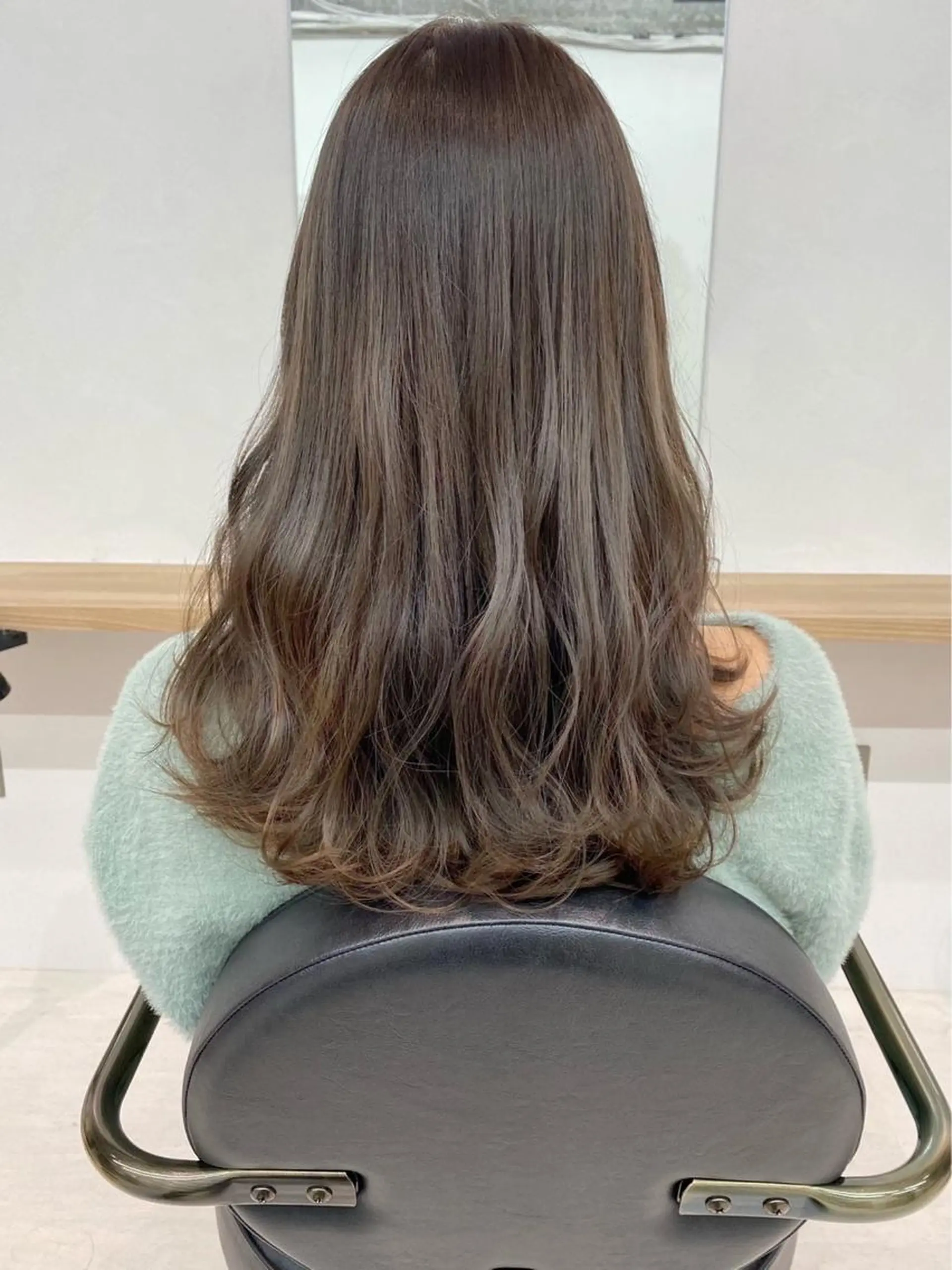 ロング lar 立川南口所属・砂岡 里奈のヘアスタイル