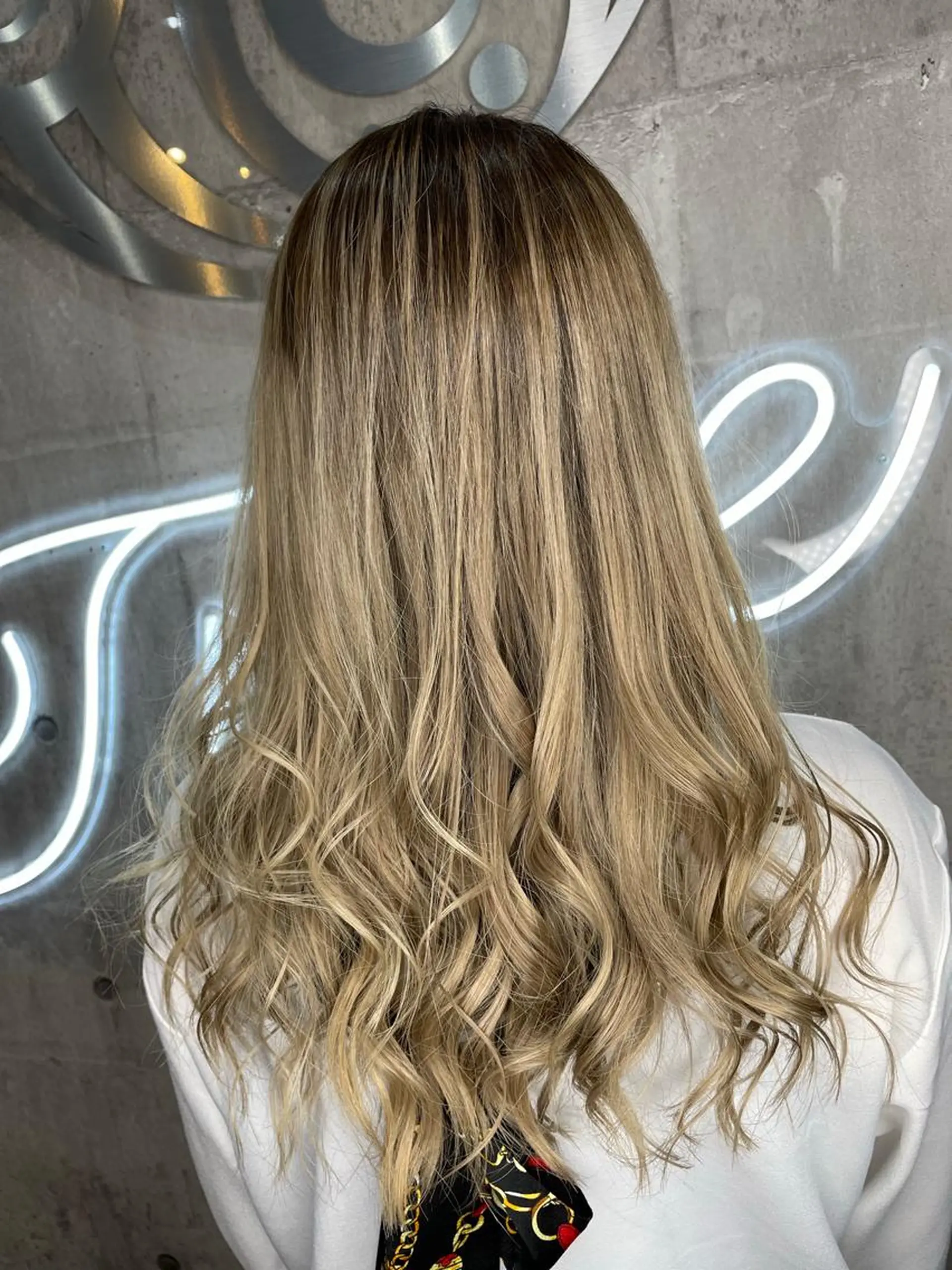 ロング カラー パーマ ヘアアレンジ メンズ キッズ ネイル マツエク・マツパ アイブロウ シールエクステ メンズバレイヤージュ メンズハイライト メンズインナーカラー メンズ韓国風 韓国/顔周り/透明感 /レイヤー/ひなたのヘアスタイル