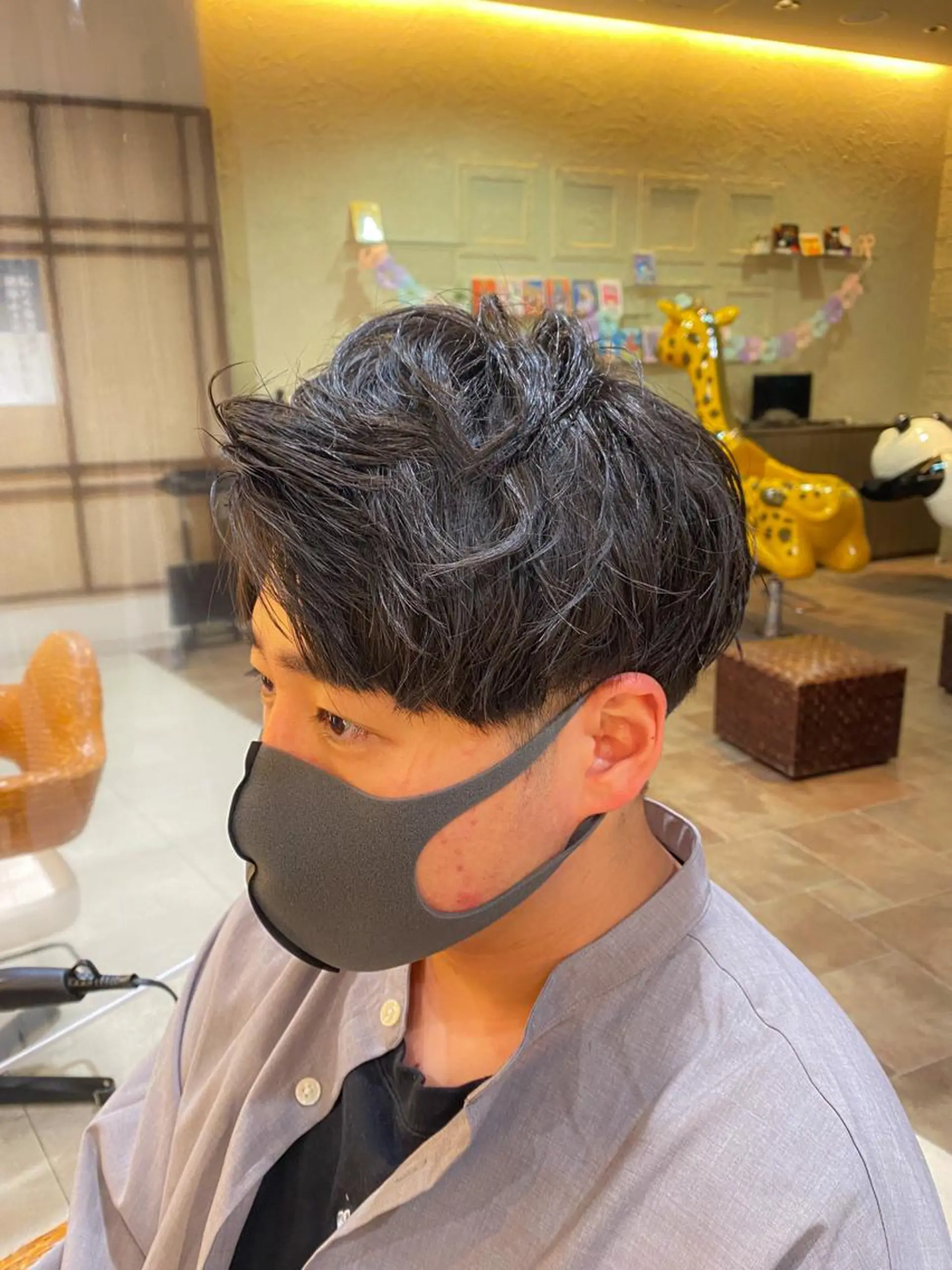 メンズ カット スパイラル波巻き パーマ井本汰壱のヘアスタイル