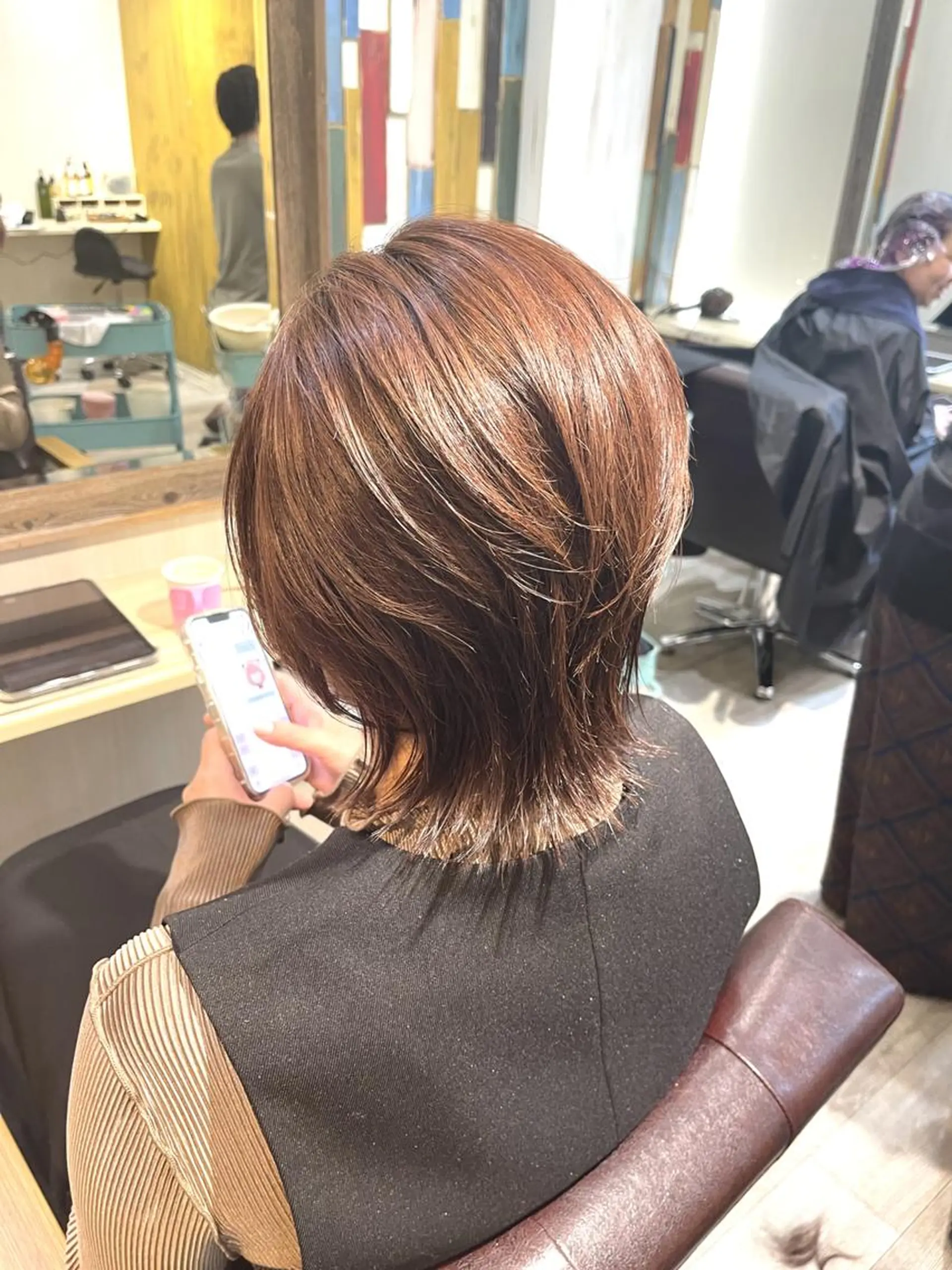 カラー 嶋村夏実🌼レイヤー 🌸白髪ぼかしのヘアスタイル